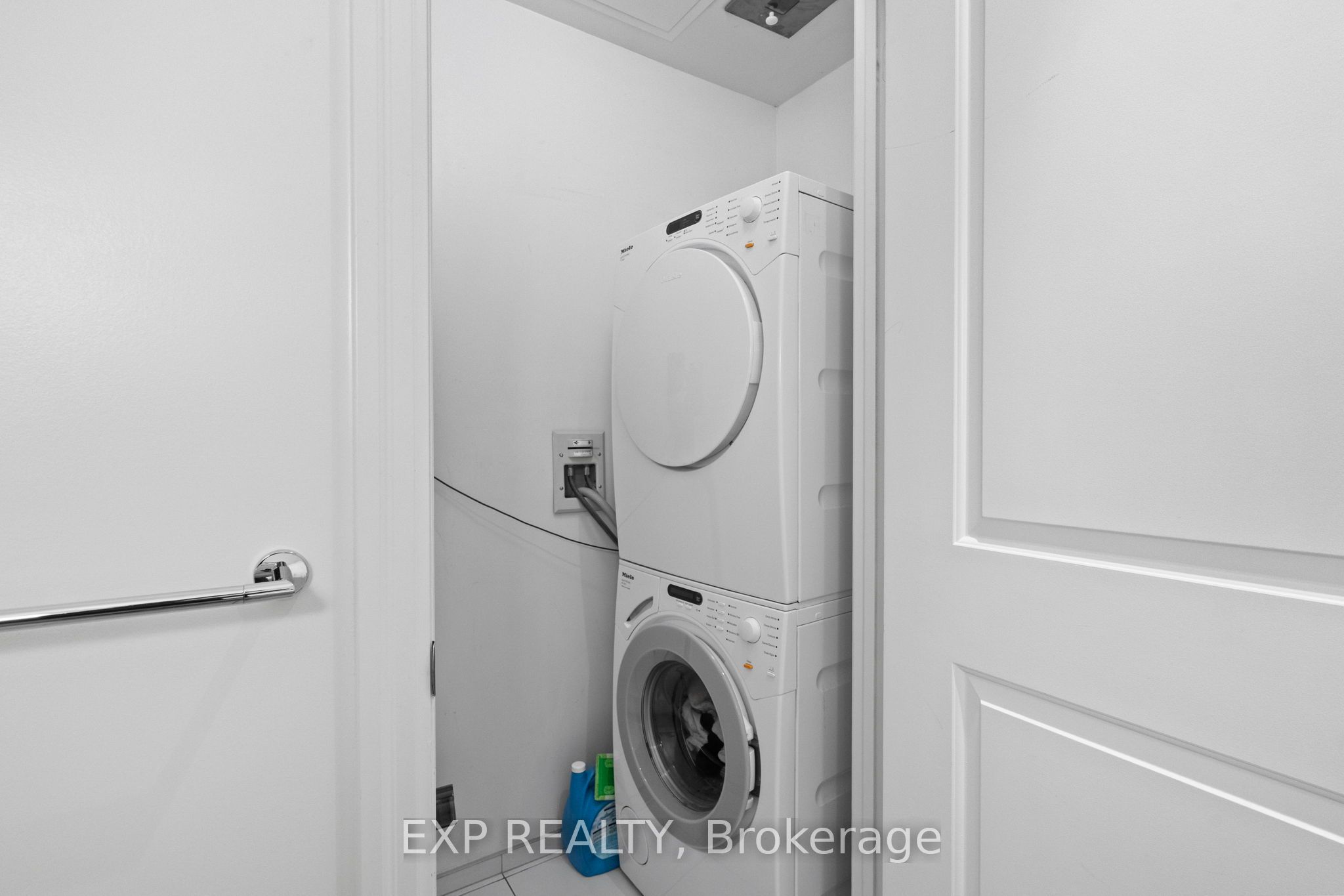 8 The Esplanade 3510 Property Photo 25