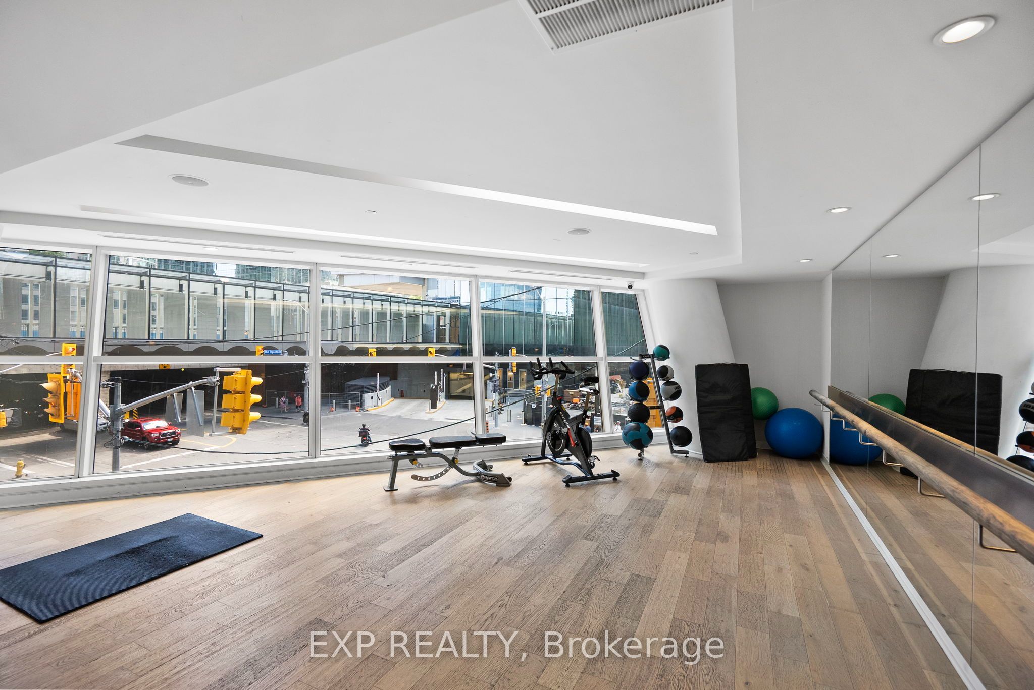 8 The Esplanade 3510 Property Photo 32