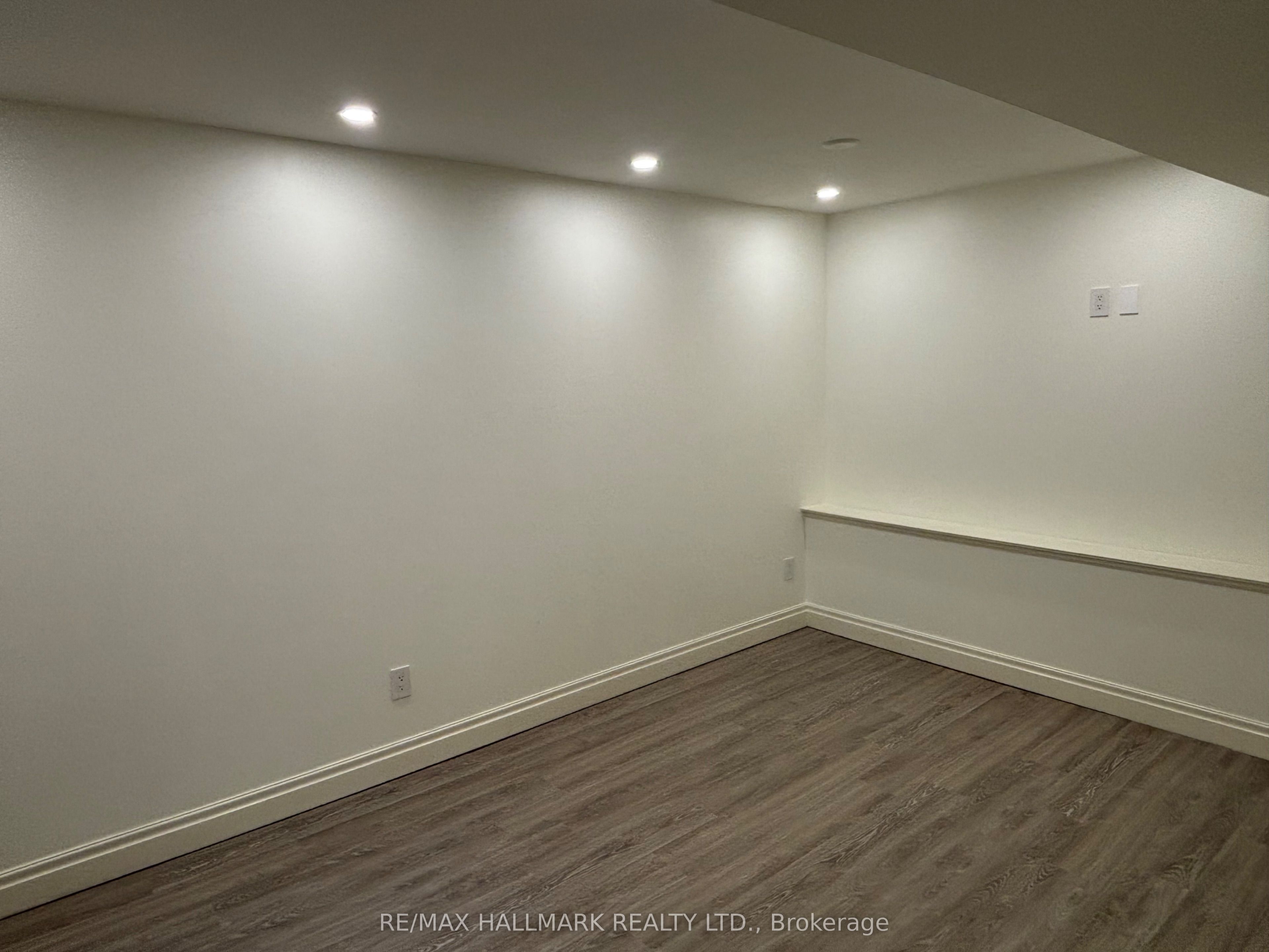 3 Whitewood Road Lower Property Photo 5
