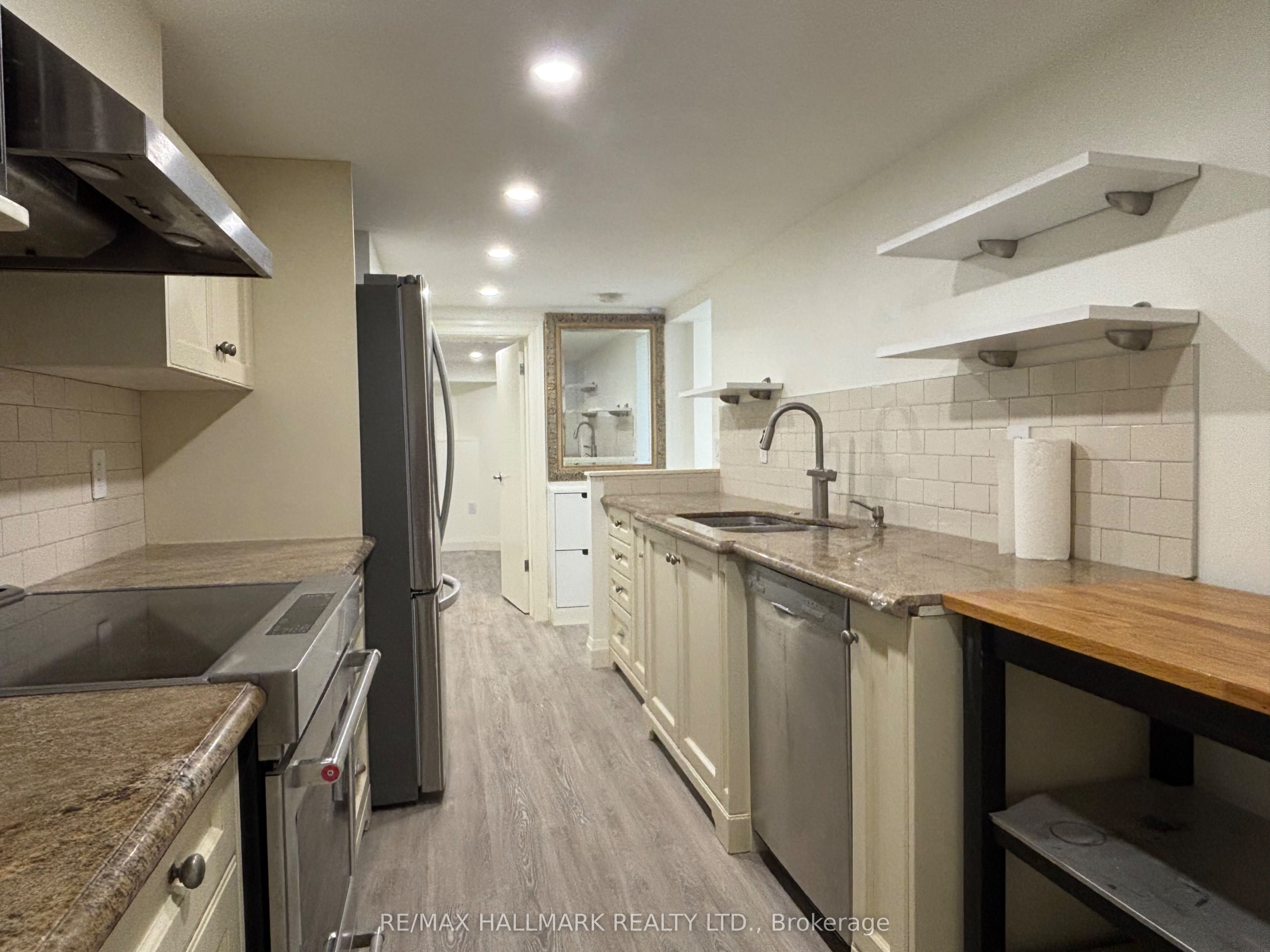 3 Whitewood Road Lower Property Photo 7