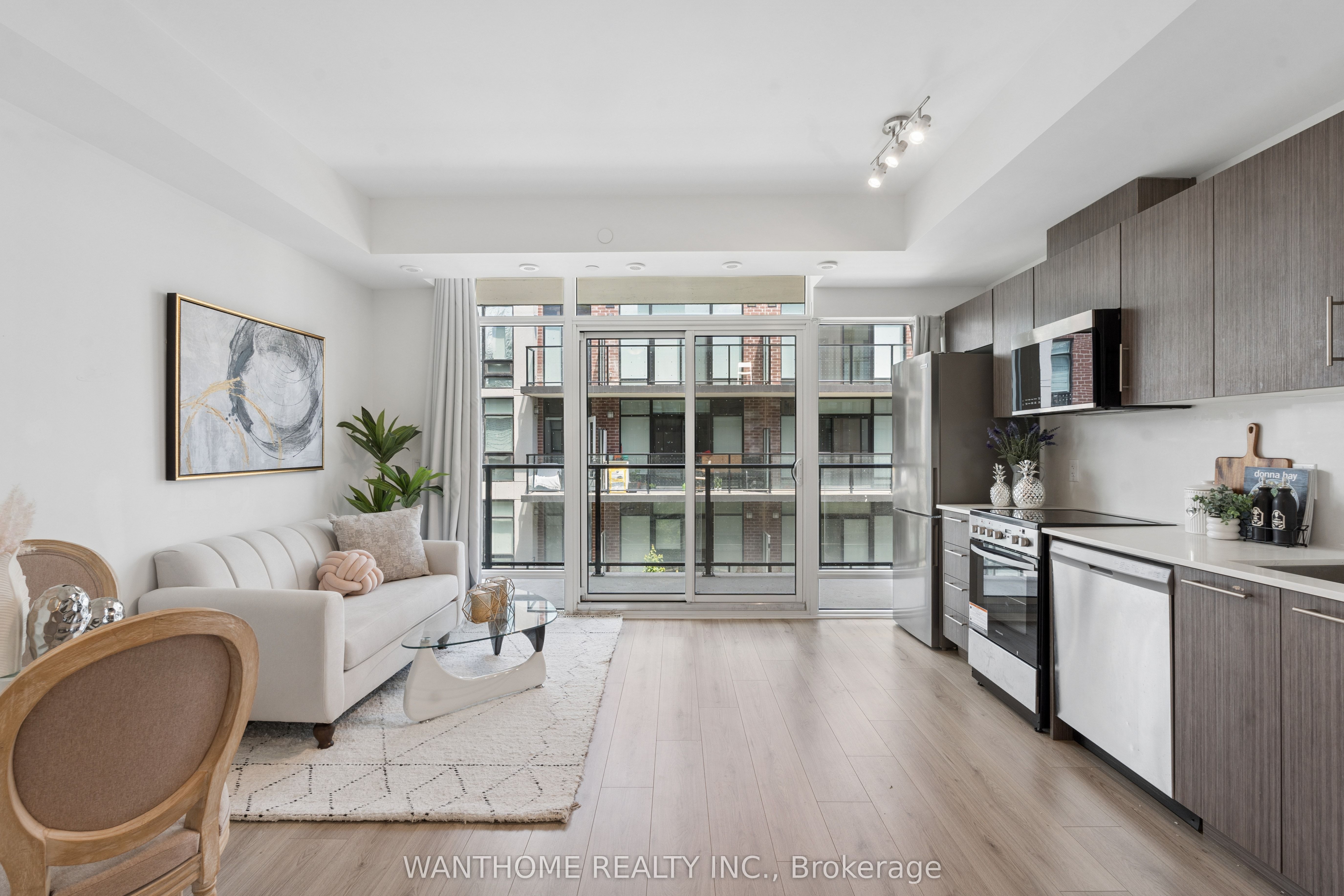 861 Sheppard Avenue W 15 Property Photo 7
