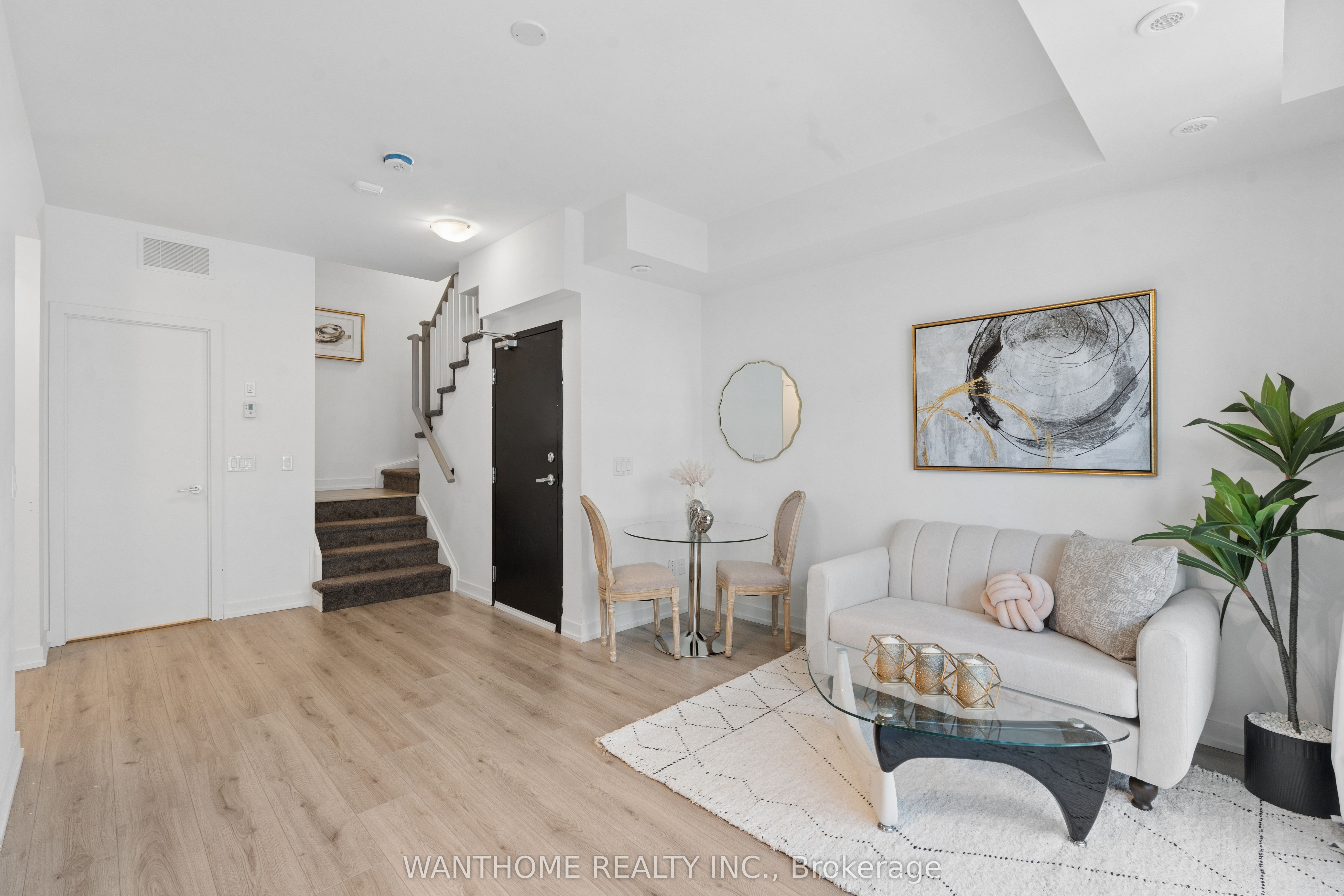 861 Sheppard Avenue W 15 Property Photo 8