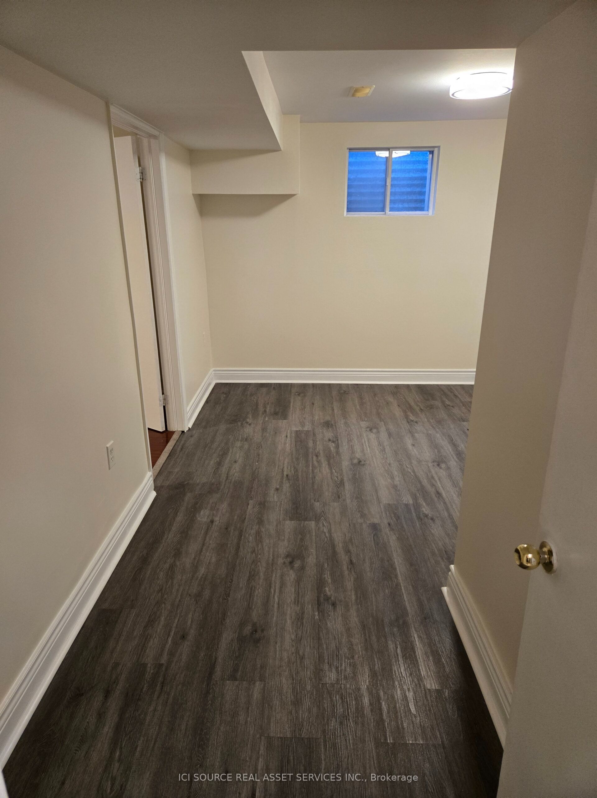 57 Mentor Boulevard Lower Unit Property Photo 6