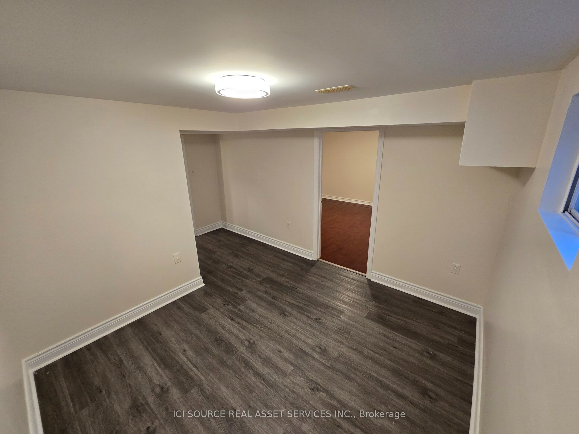 57 Mentor Boulevard Lower Unit Property Photo 7