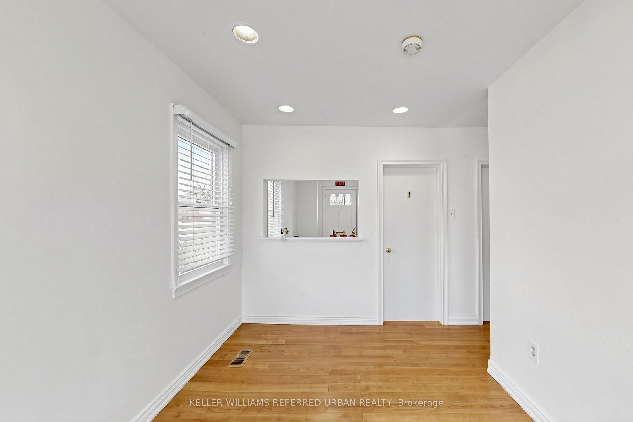 168 Sheppard Avenue W Property Photo 4