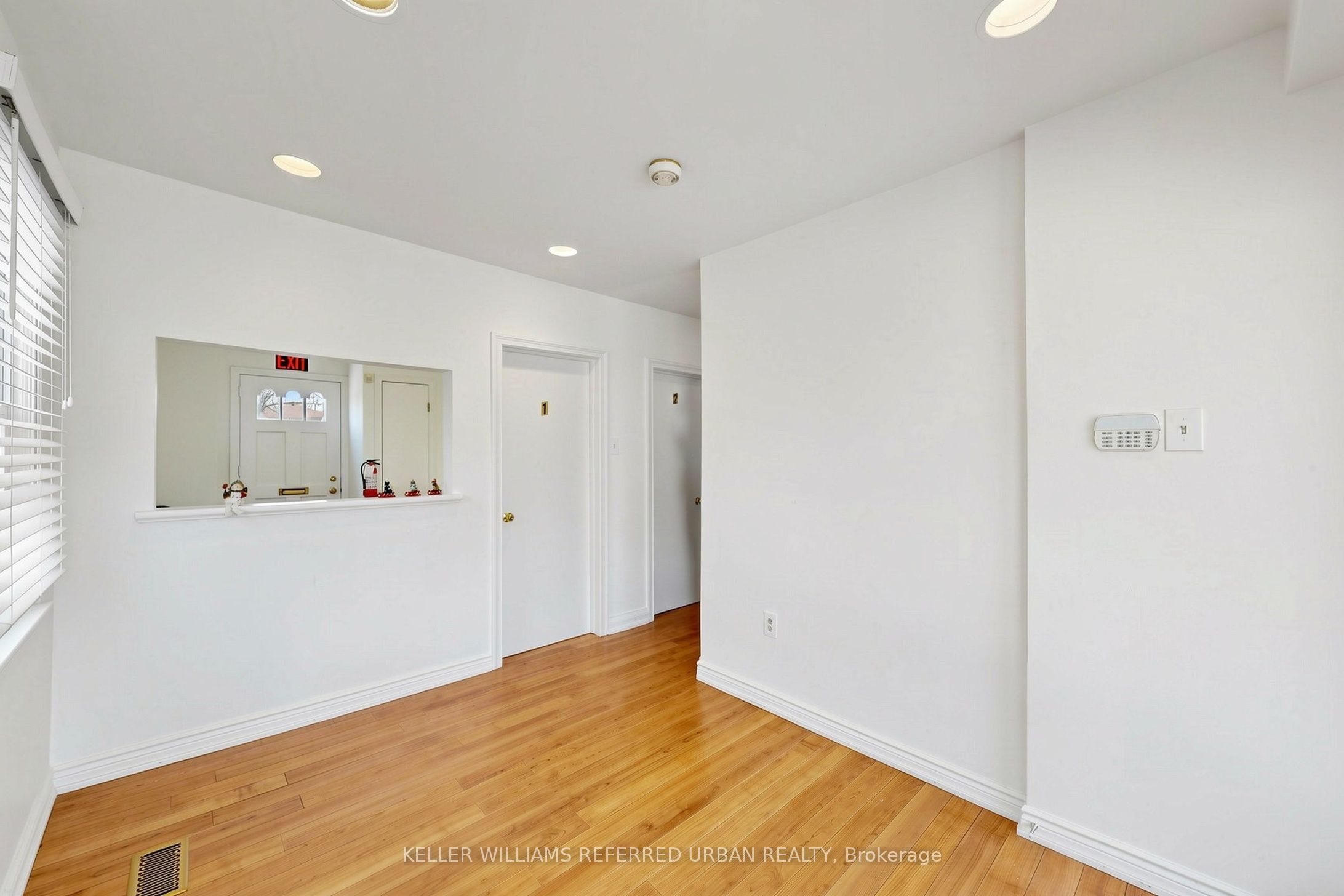 168 Sheppard Avenue W Property Photo 5