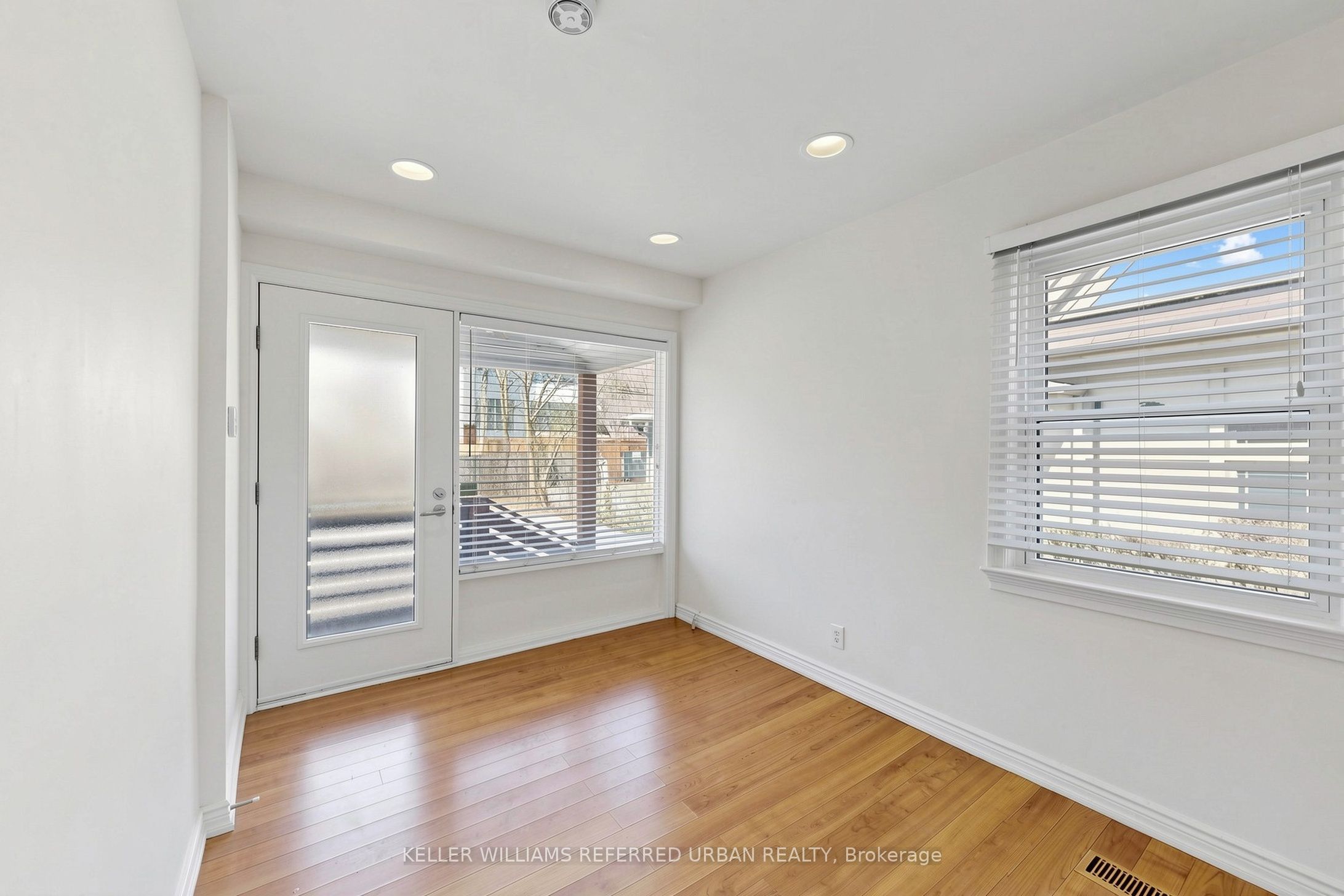 168 Sheppard Avenue W Property Photo 7