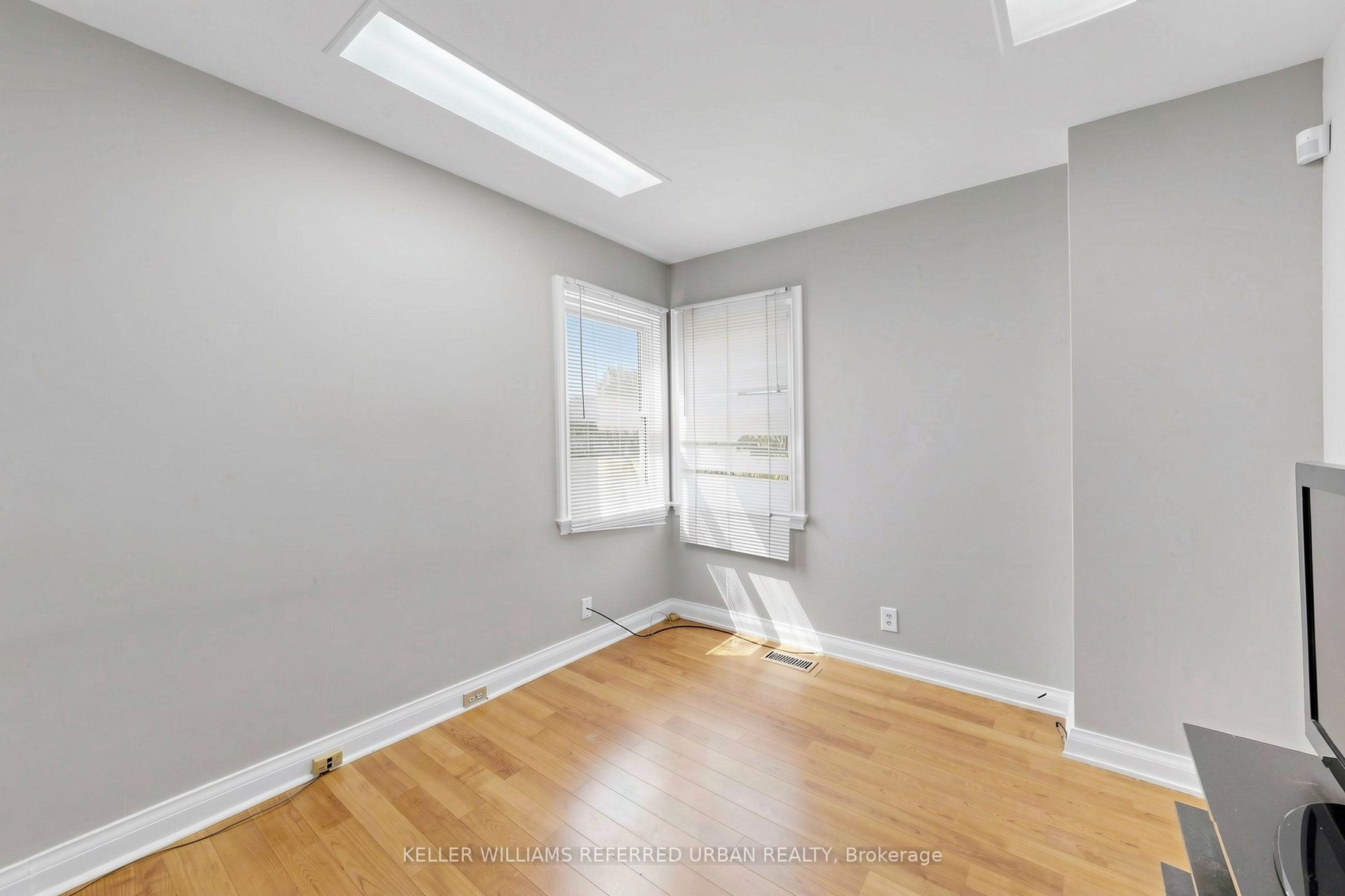 168 Sheppard Avenue W Property Photo 32