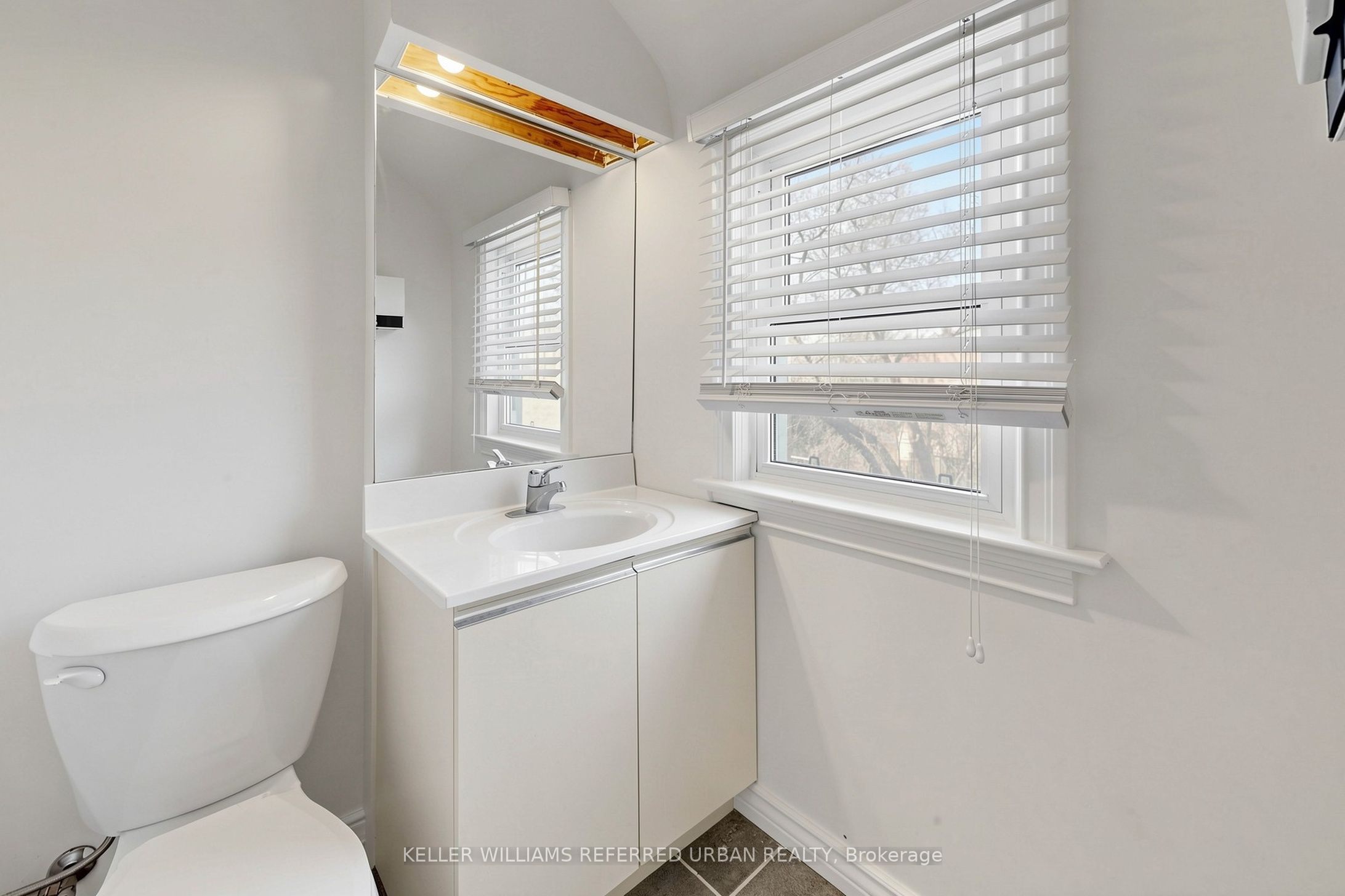 168 Sheppard Avenue W Property Photo 33