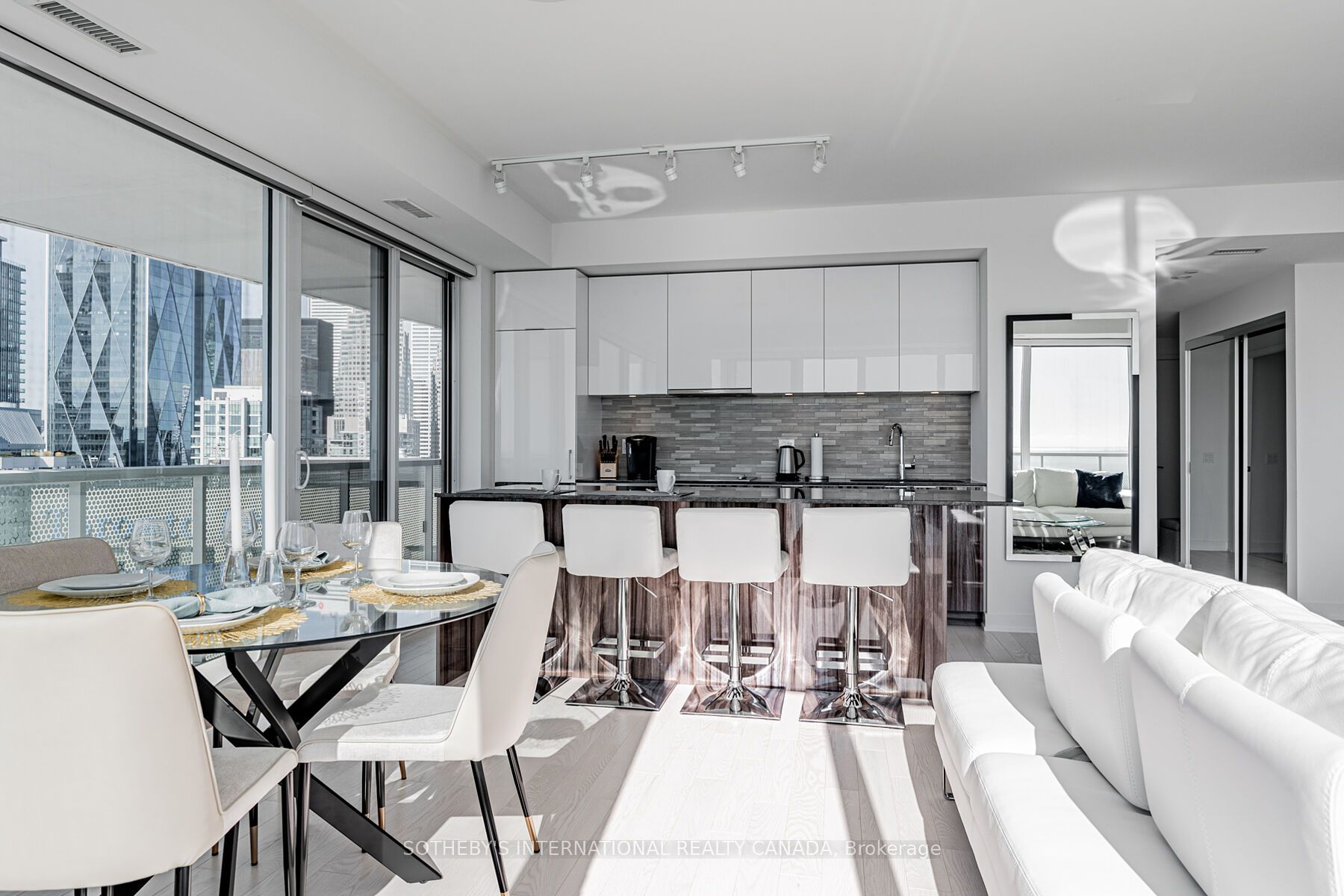 15 Queens Quay E 3403 Property Photo 6