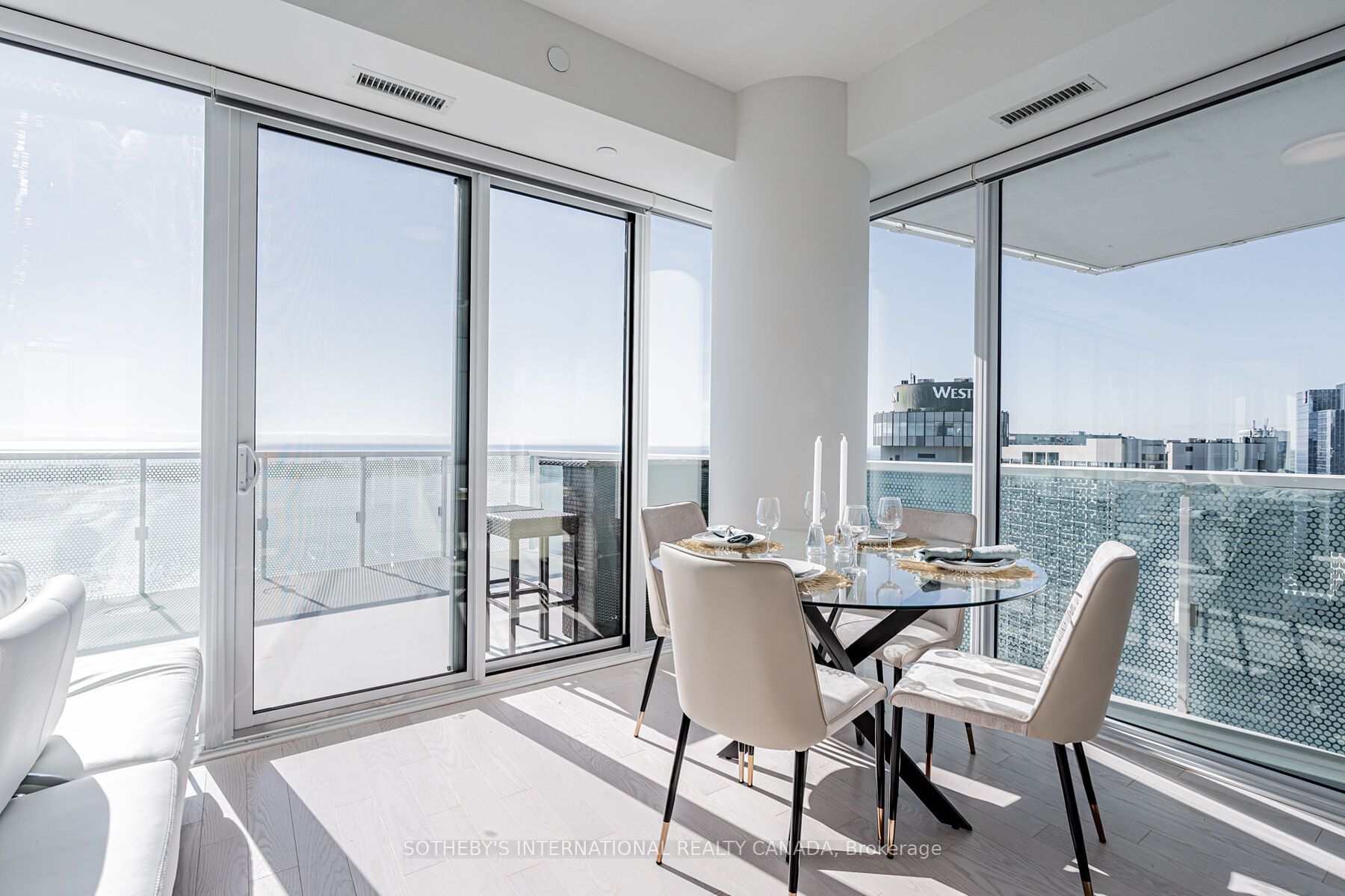 15 Queens Quay E 3403 Property Photo 7