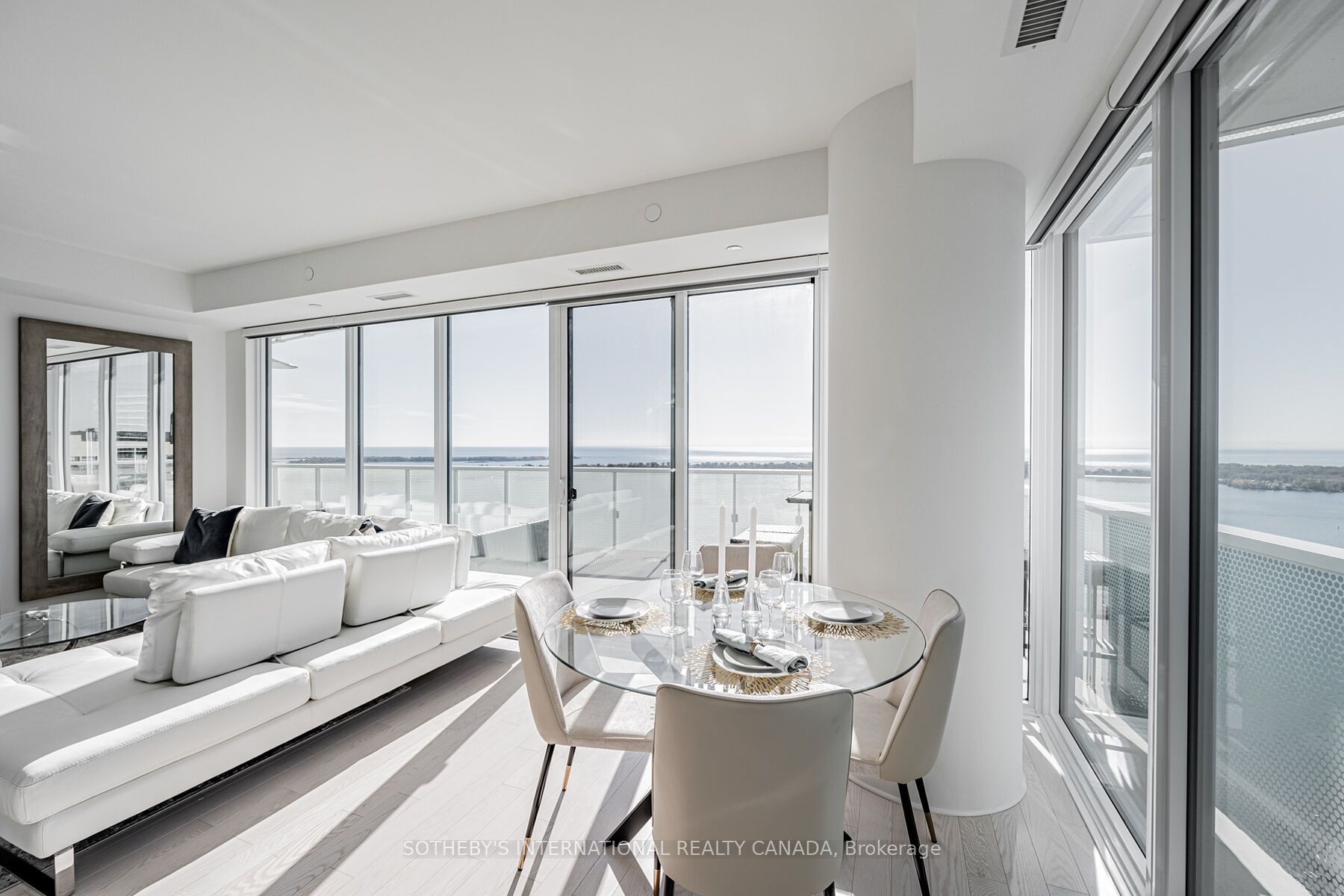 15 Queens Quay E 3403 Property Photo 8