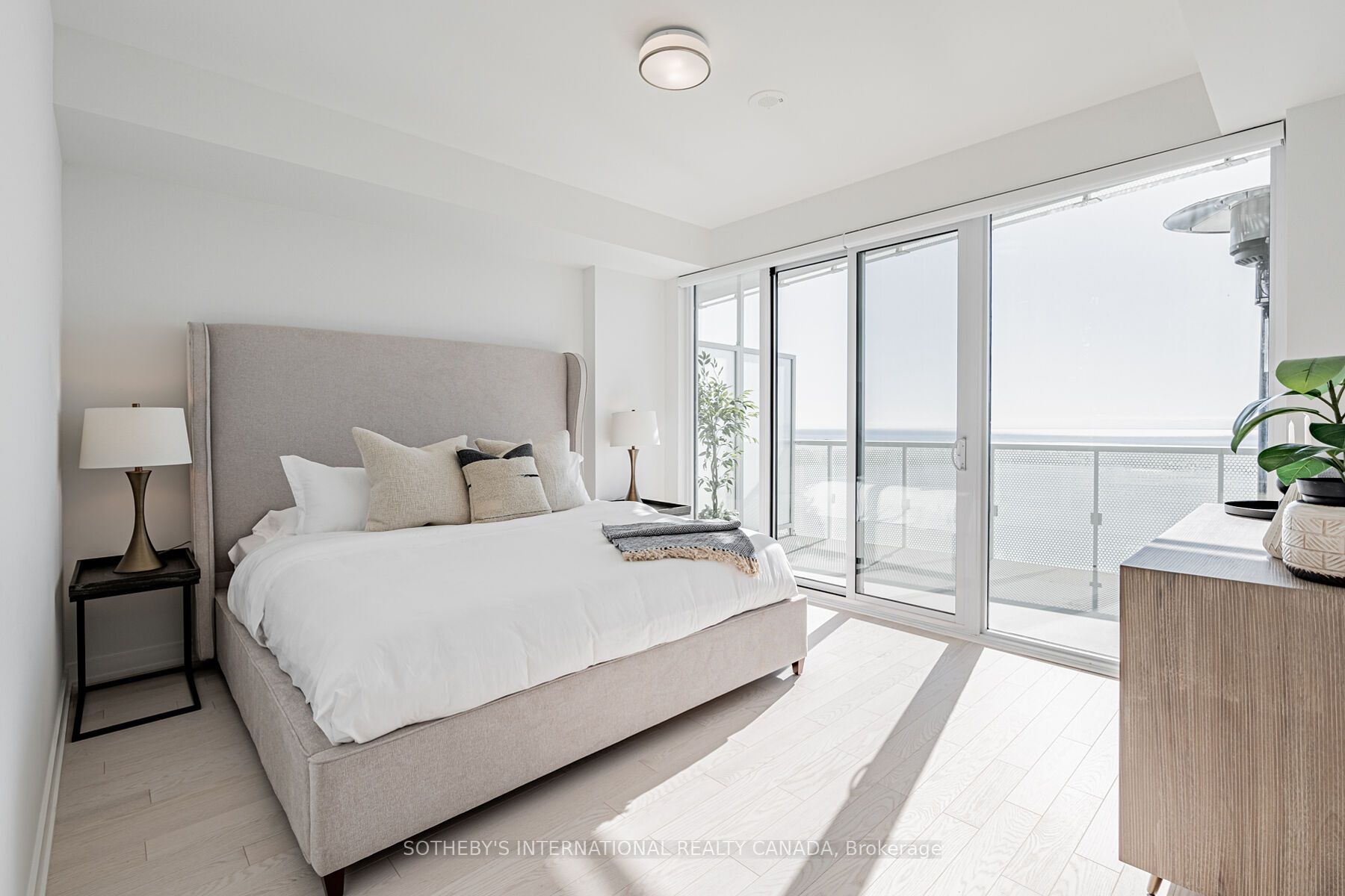 15 Queens Quay E 3403 Property Photo 11