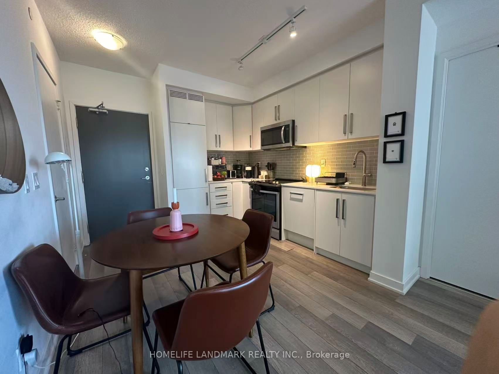 5180 Yonge Street 2807 Property Photo 2