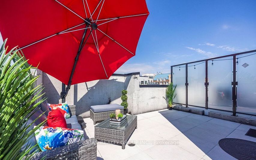 861 Sheppard Avenue W 49 Property Photo 18
