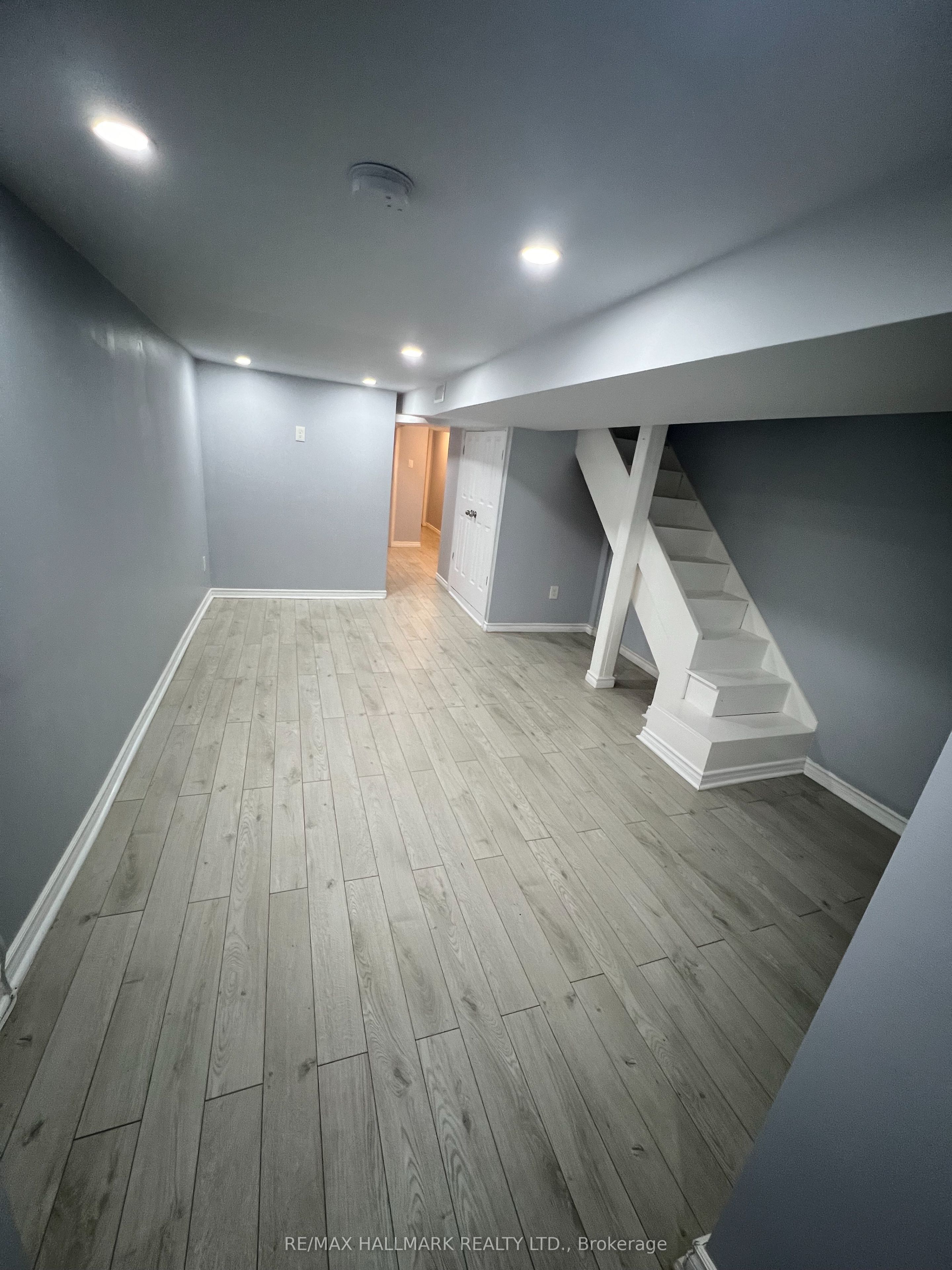 102 Barton Avenue #basement Property Photo 4