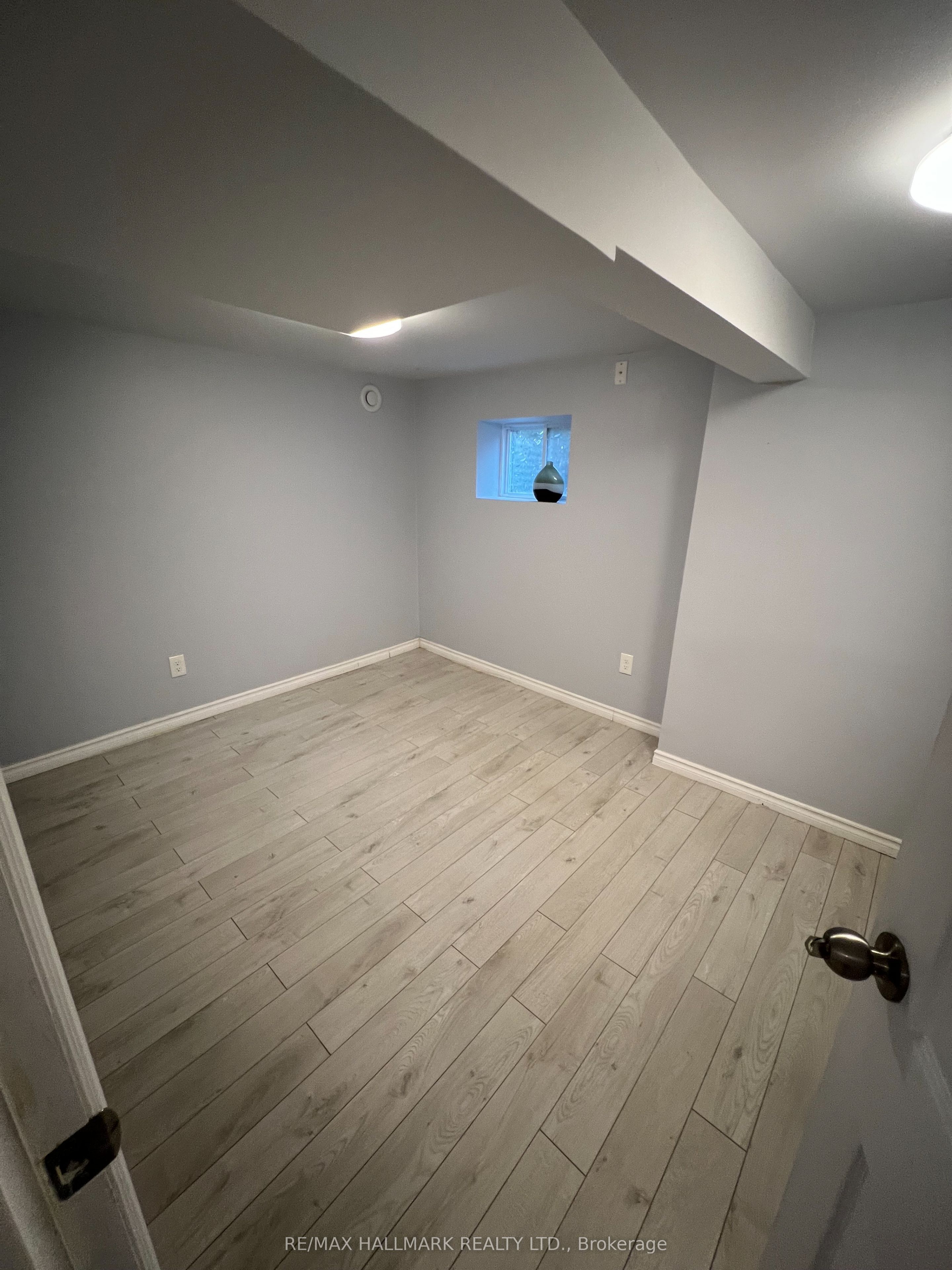 102 Barton Avenue #basement Property Photo 12