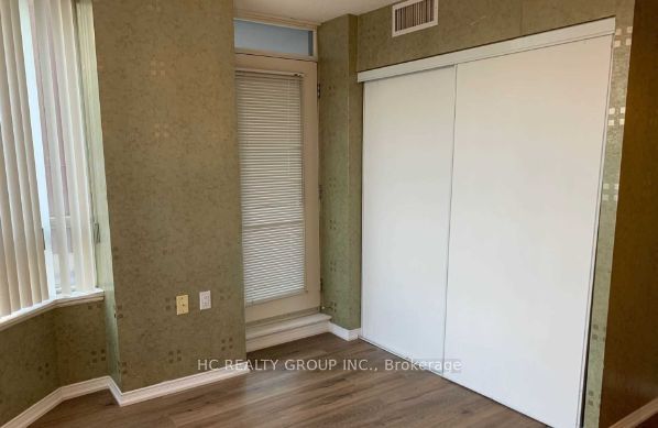 35 Finch Avenue E 211 Property Photo 10