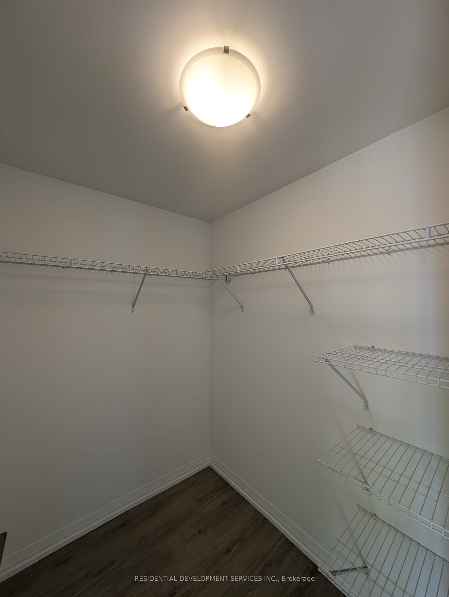 28 Widmer Street Lph29 Property Photo 7
