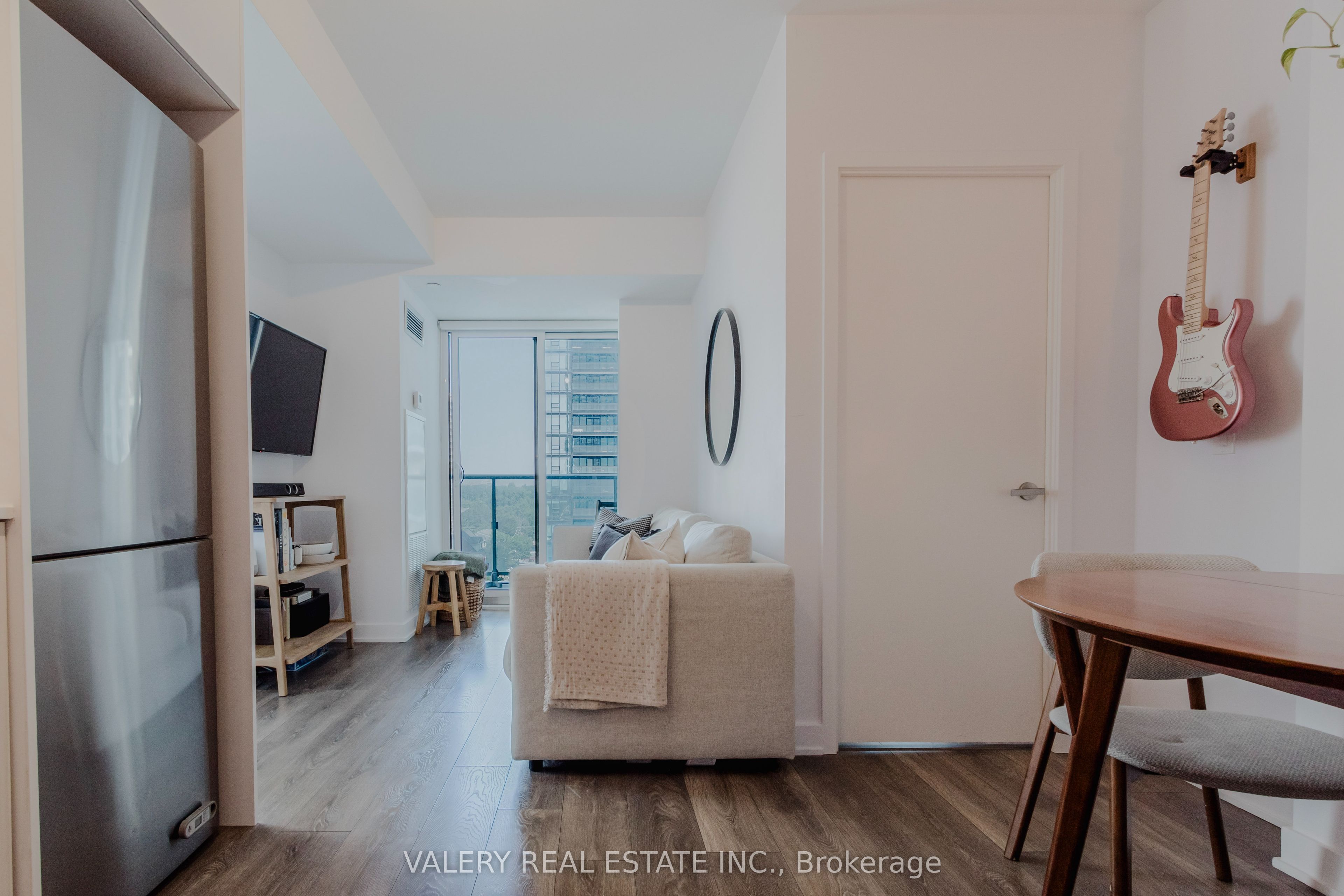 195 Redpath Avenue 712 Property Photo 13