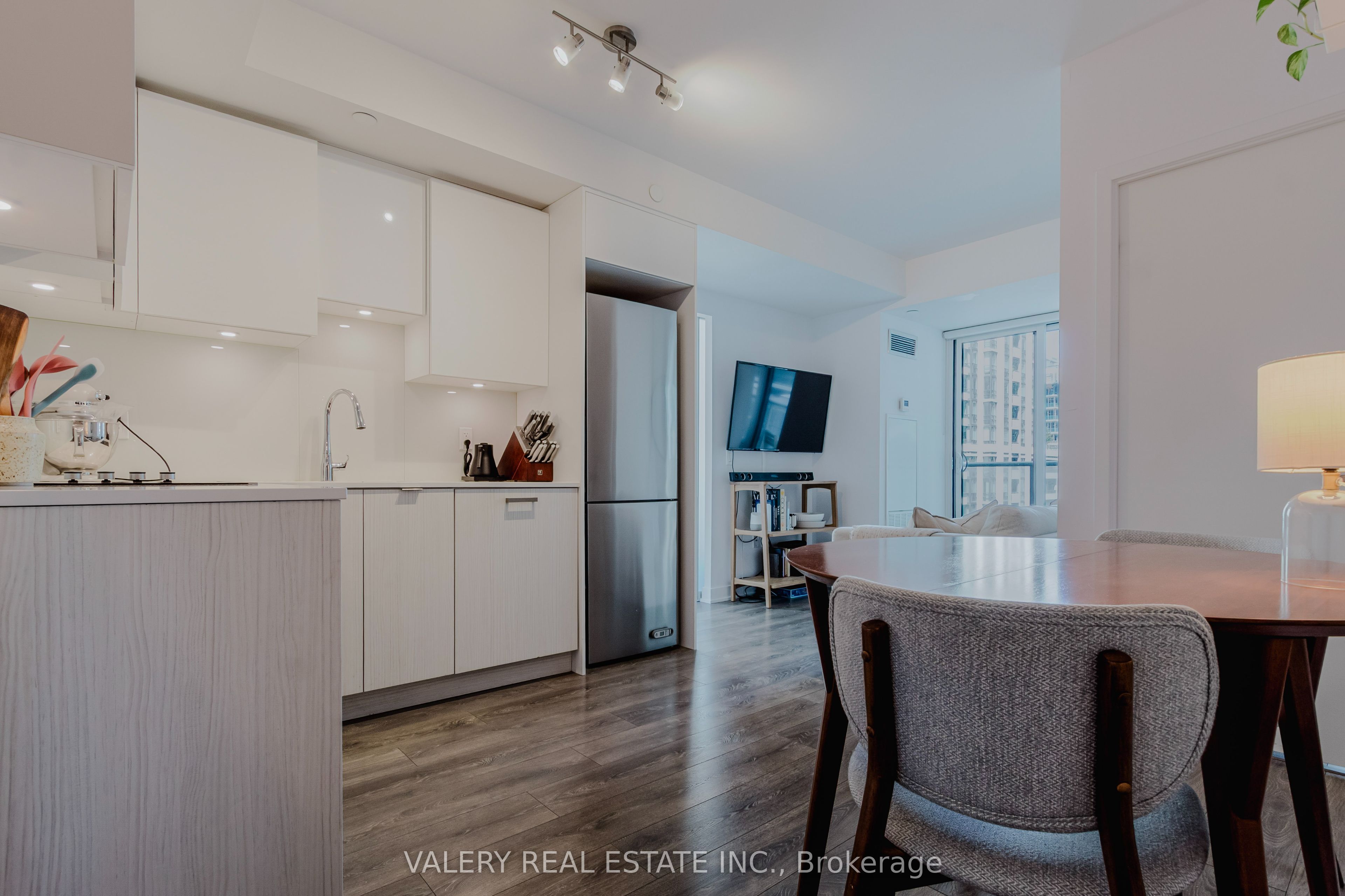 195 Redpath Avenue 712 Property Photo 21