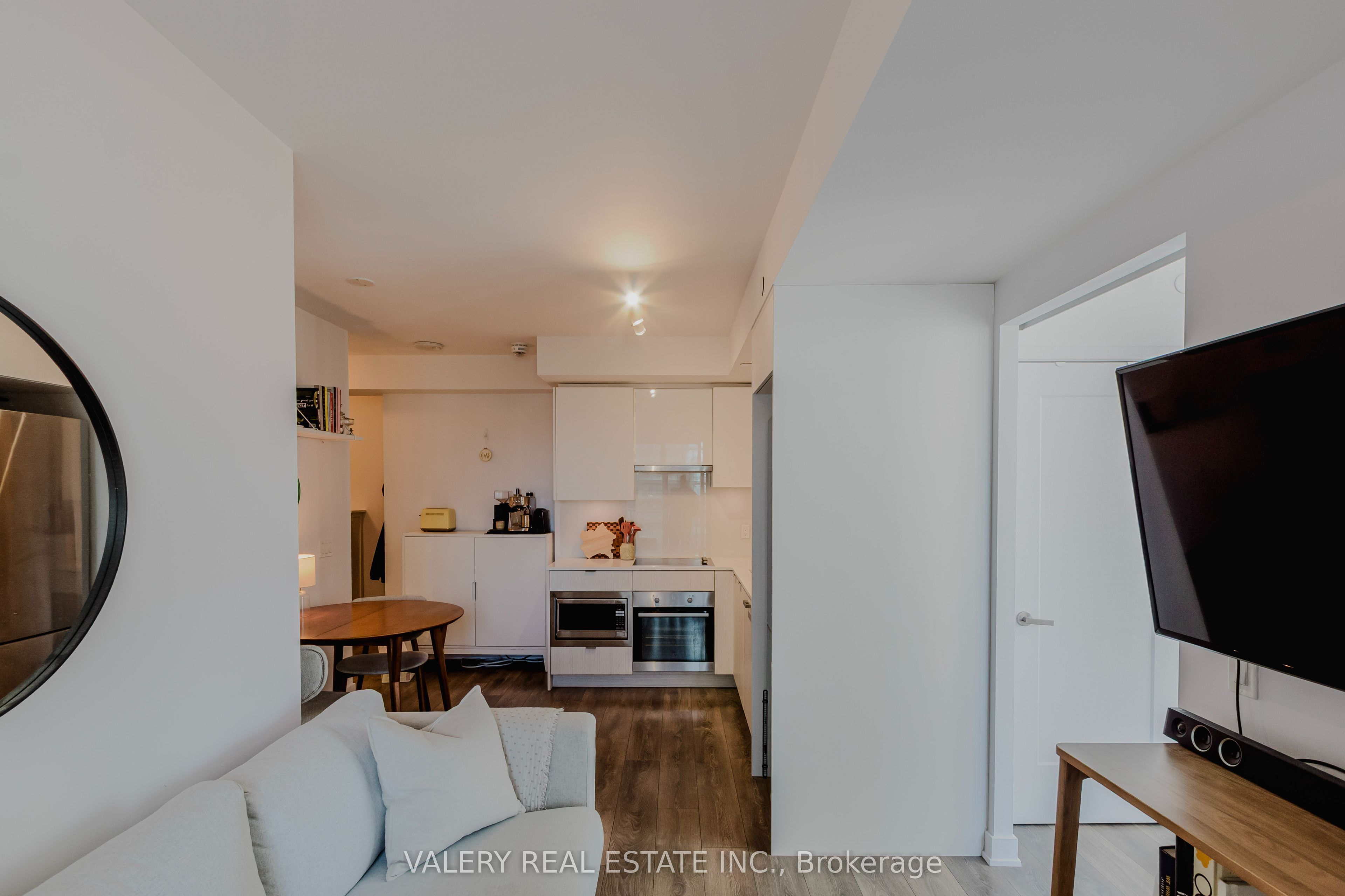195 Redpath Avenue 712 Property Photo 28