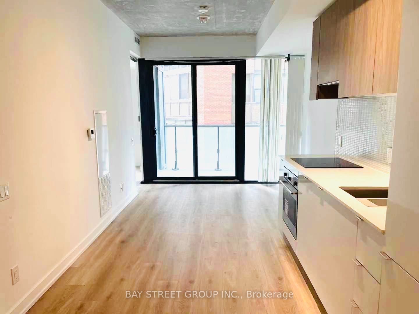 161 Roehampton Avenue 320 Property Photo 4