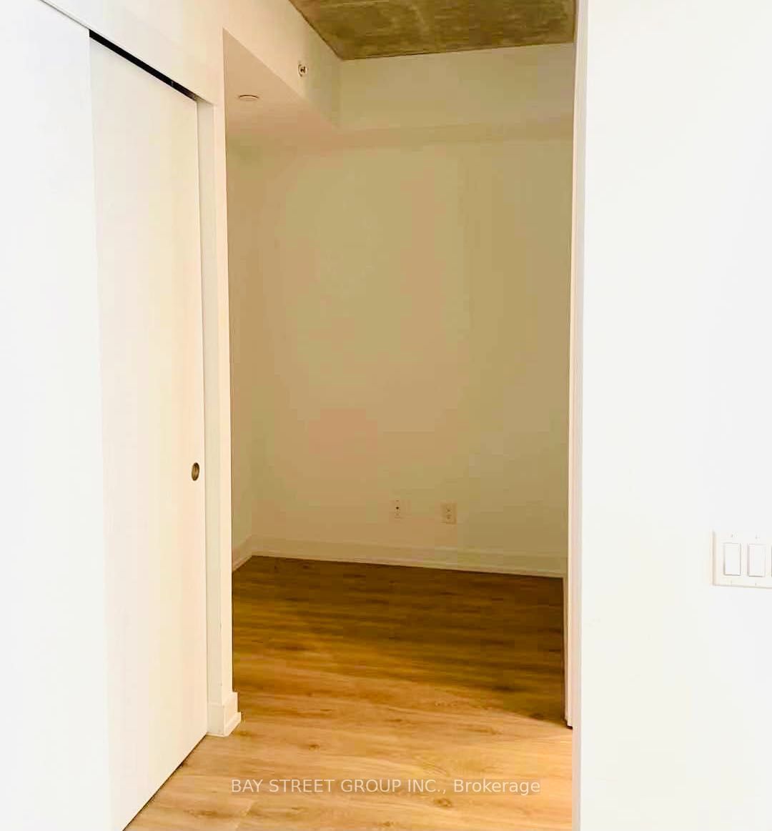 161 Roehampton Avenue 320 Property Photo 9
