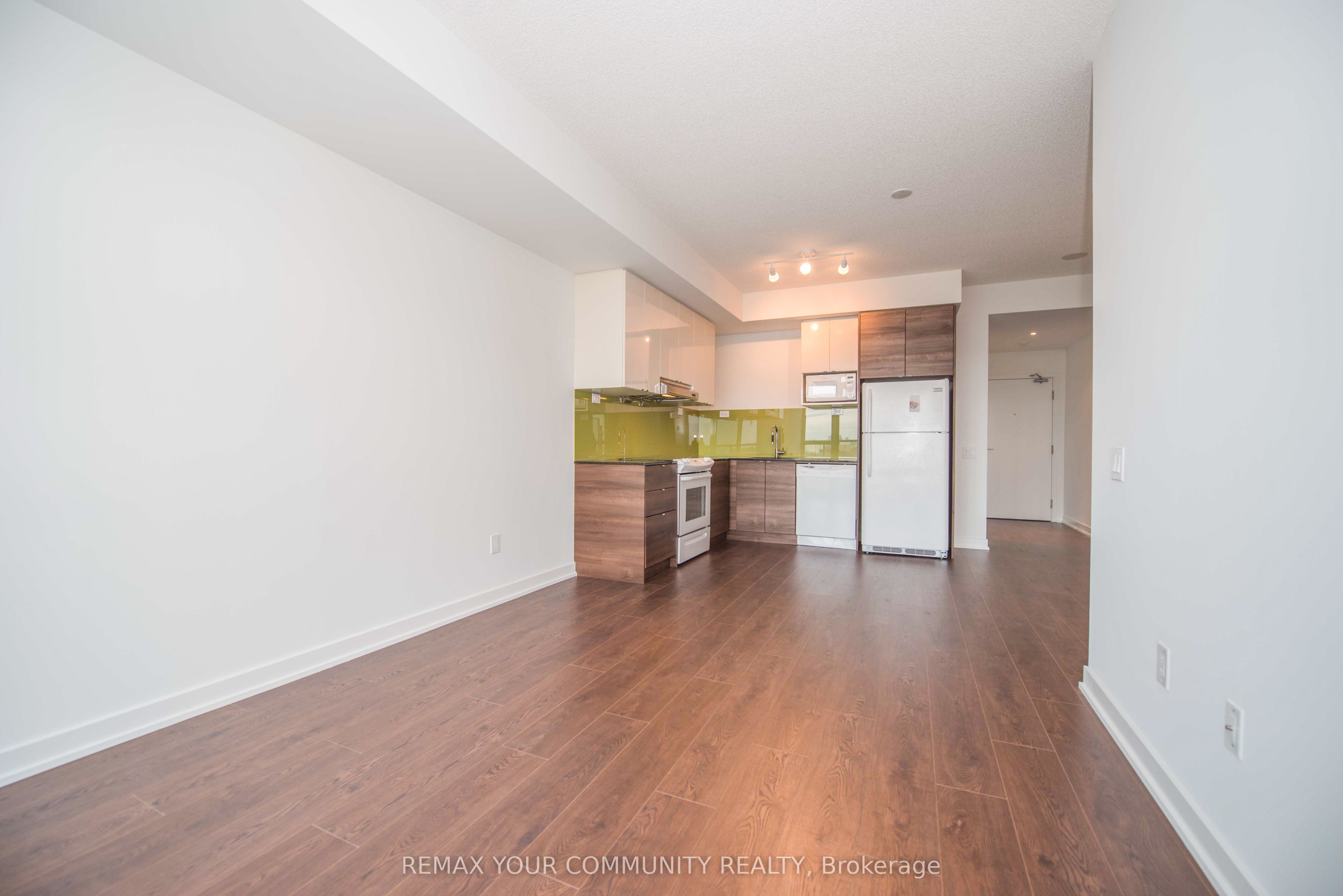 121 Mcmahon Drive 3003 Property Photo 2
