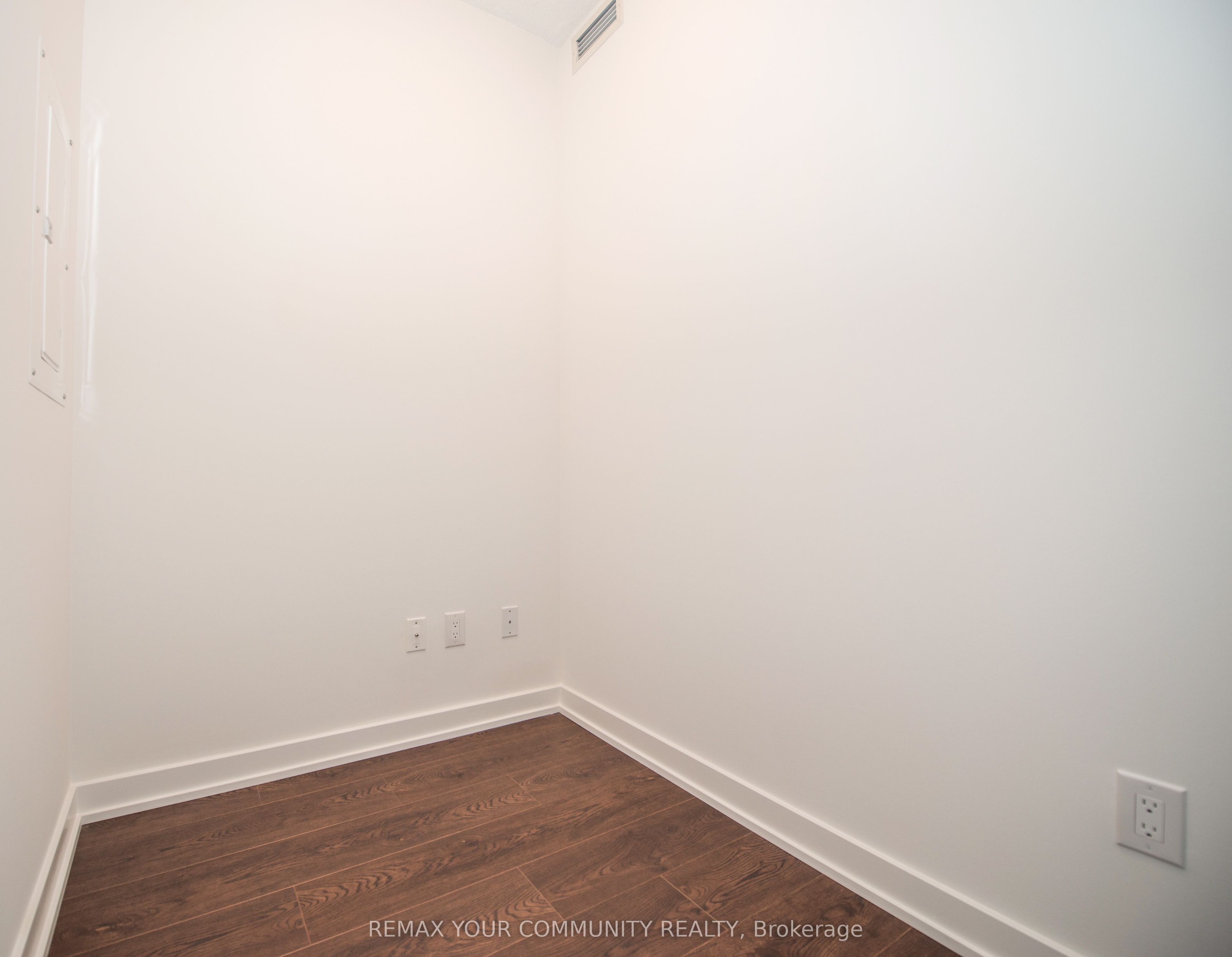 121 Mcmahon Drive 3003 Property Photo 4