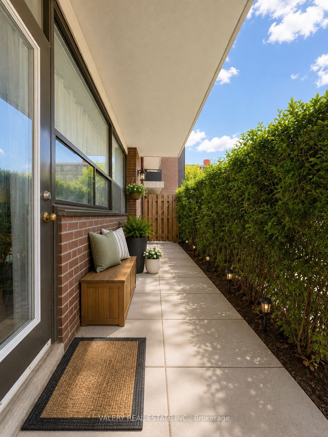 42 Thorncliffe Park Drive 107 Property Photo 8