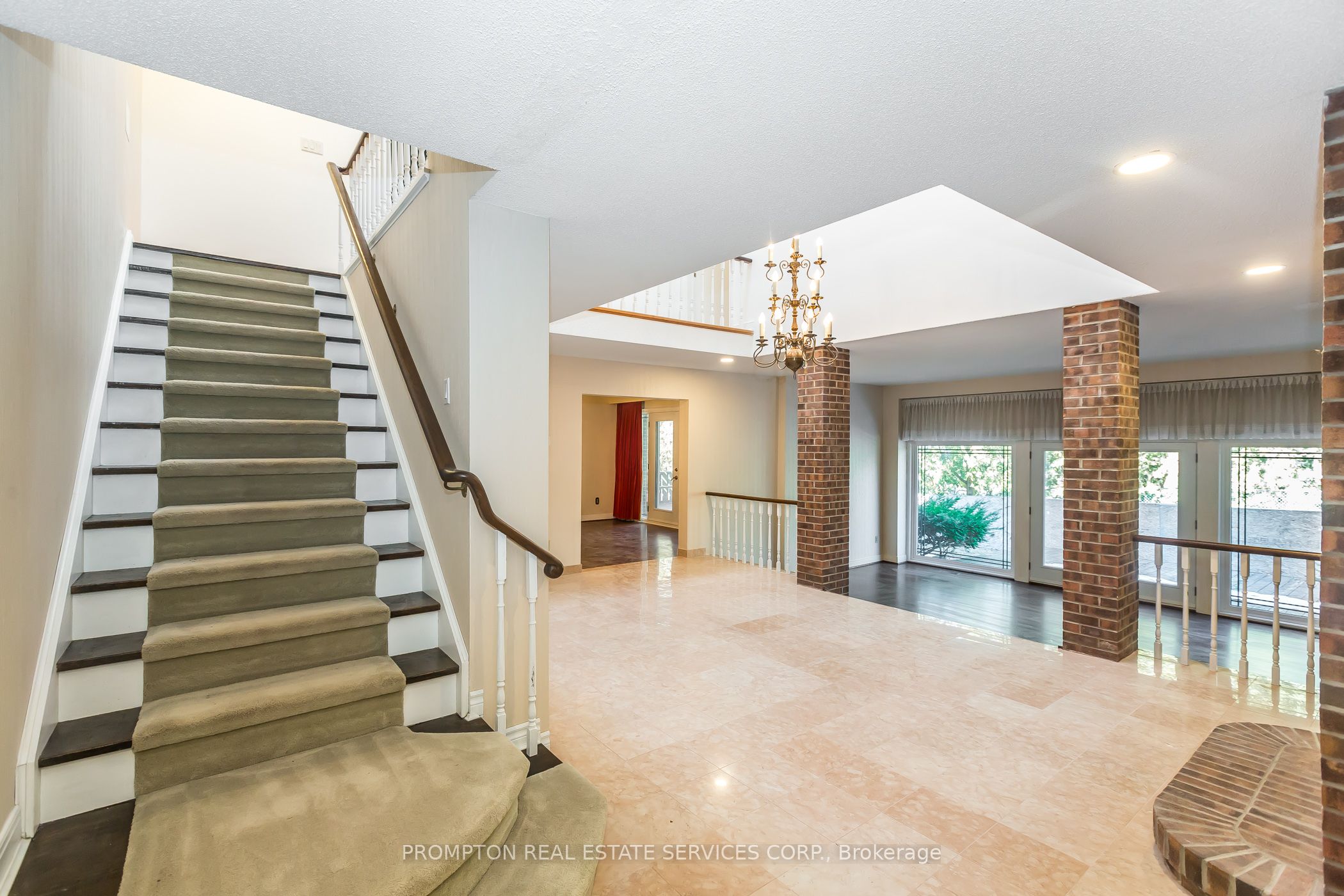 4 Sagewood Drive Property Photo 2