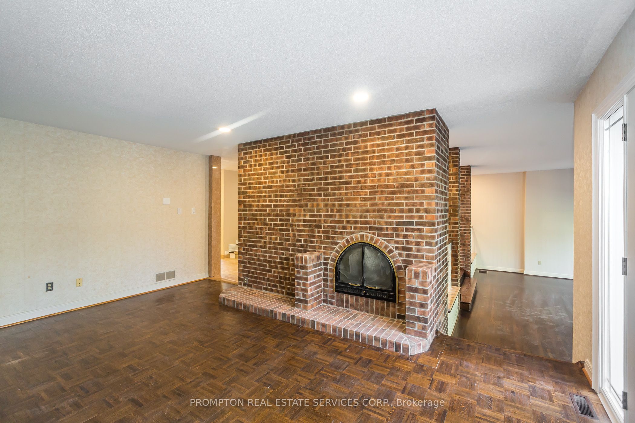 4 Sagewood Drive Property Photo 6