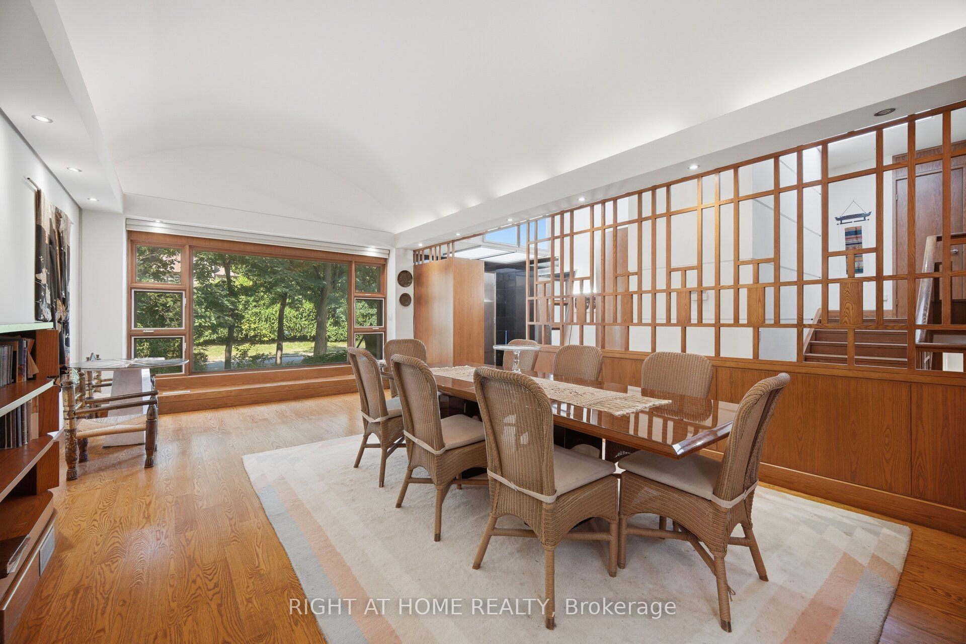 9 Saguenay Avenue Property Photo 8