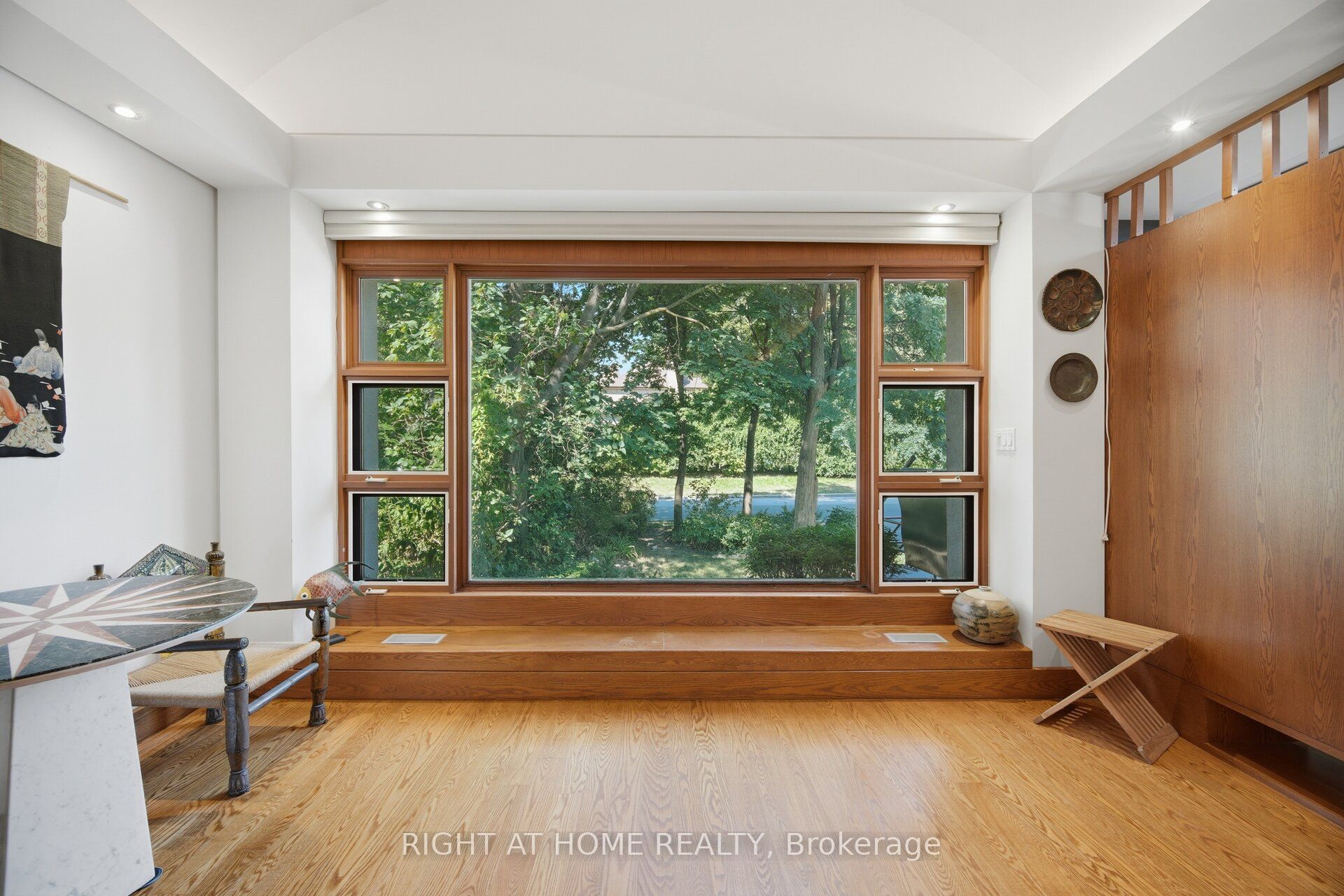 9 Saguenay Avenue Property Photo 10