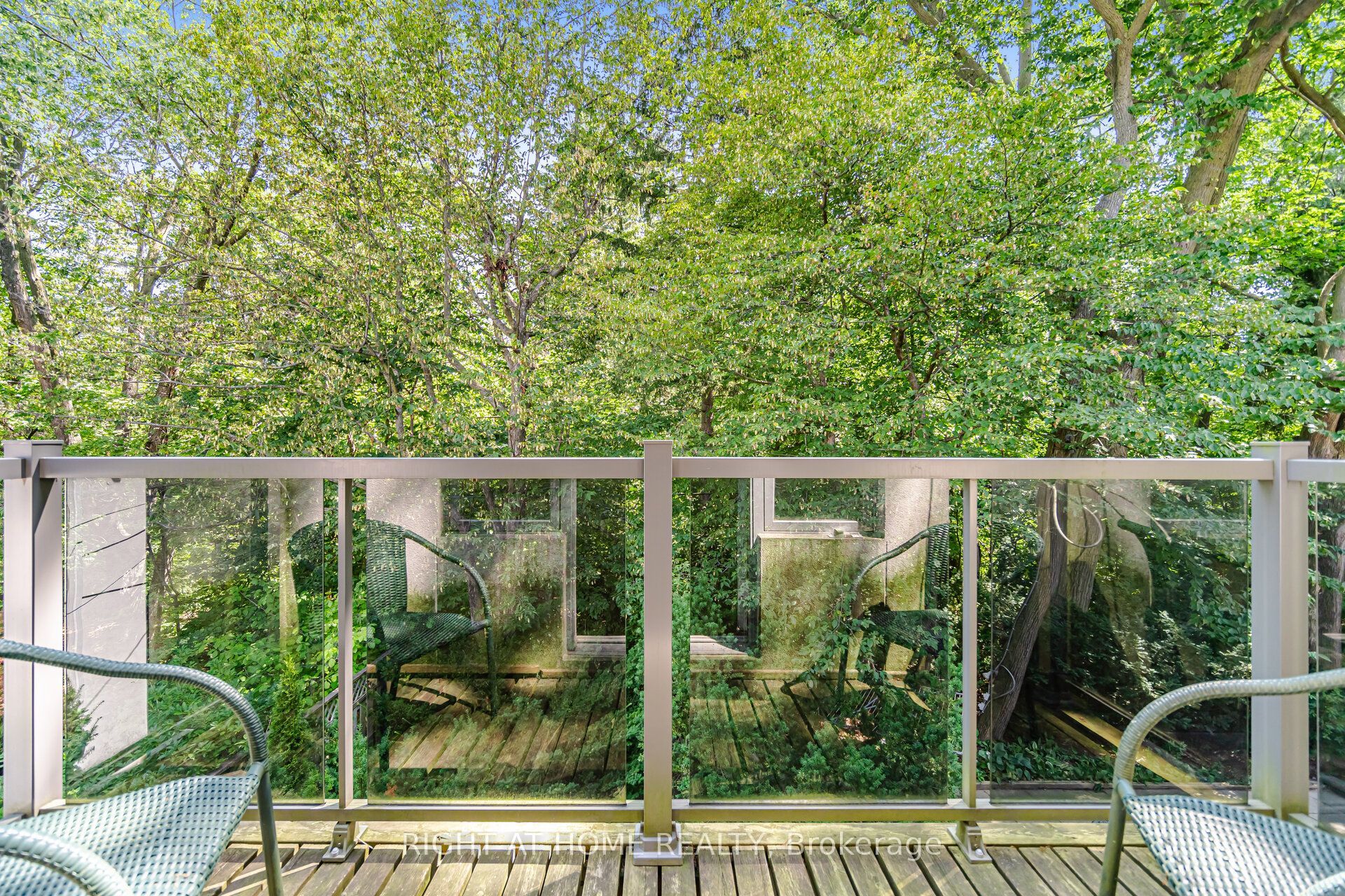 9 Saguenay Avenue Property Photo 27
