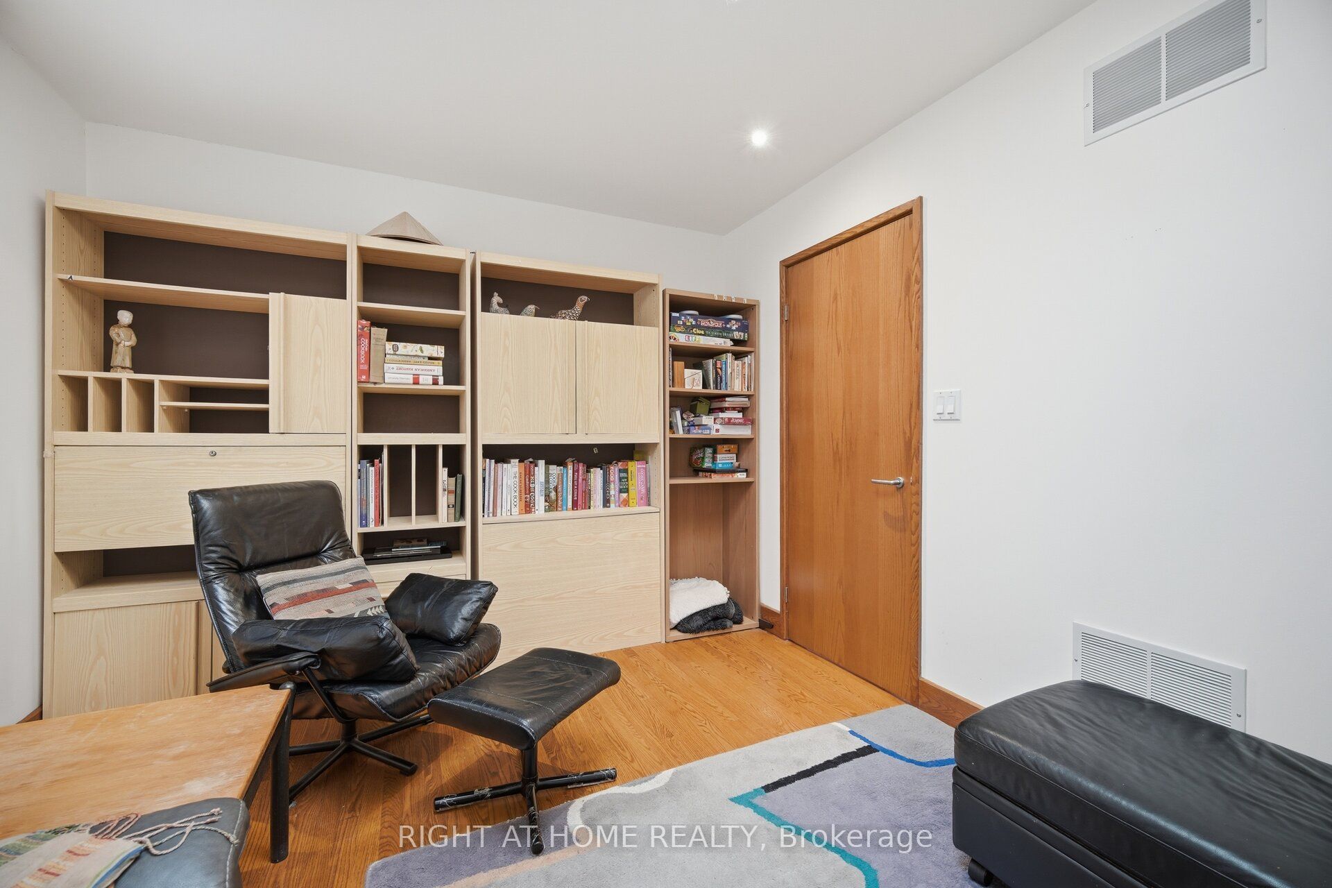 9 Saguenay Avenue Property Photo 29