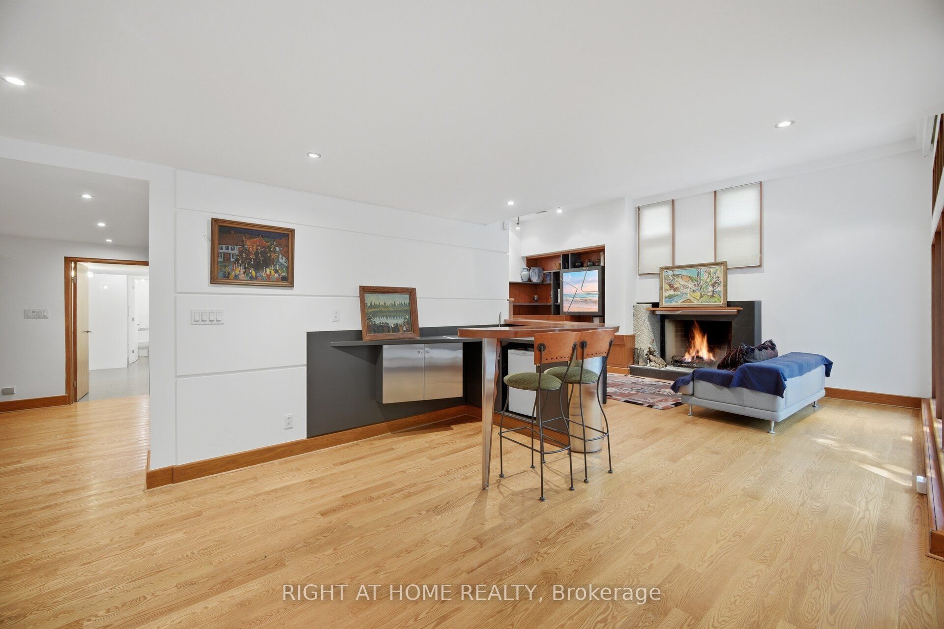 9 Saguenay Avenue Property Photo 34