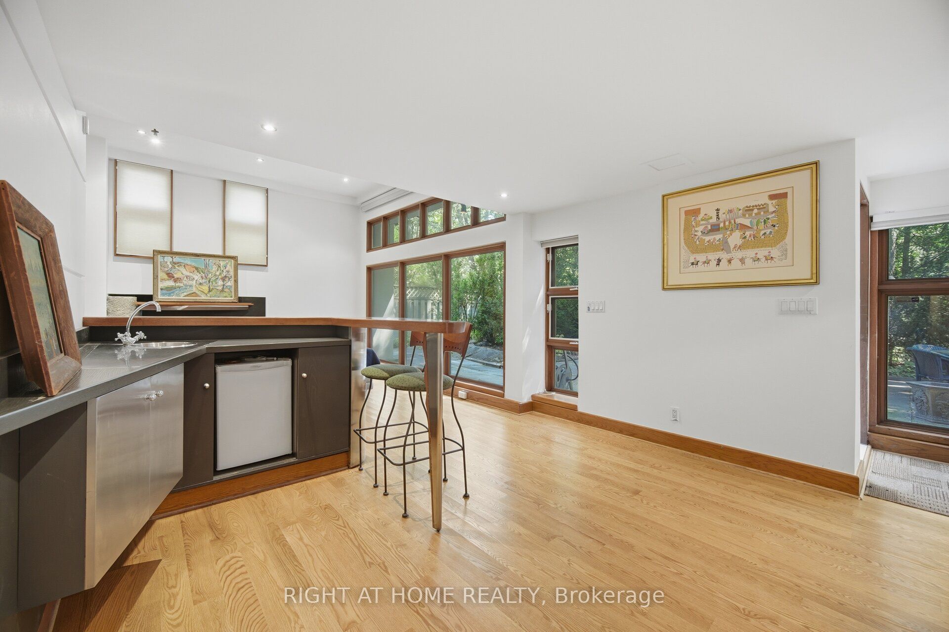 9 Saguenay Avenue Property Photo 35