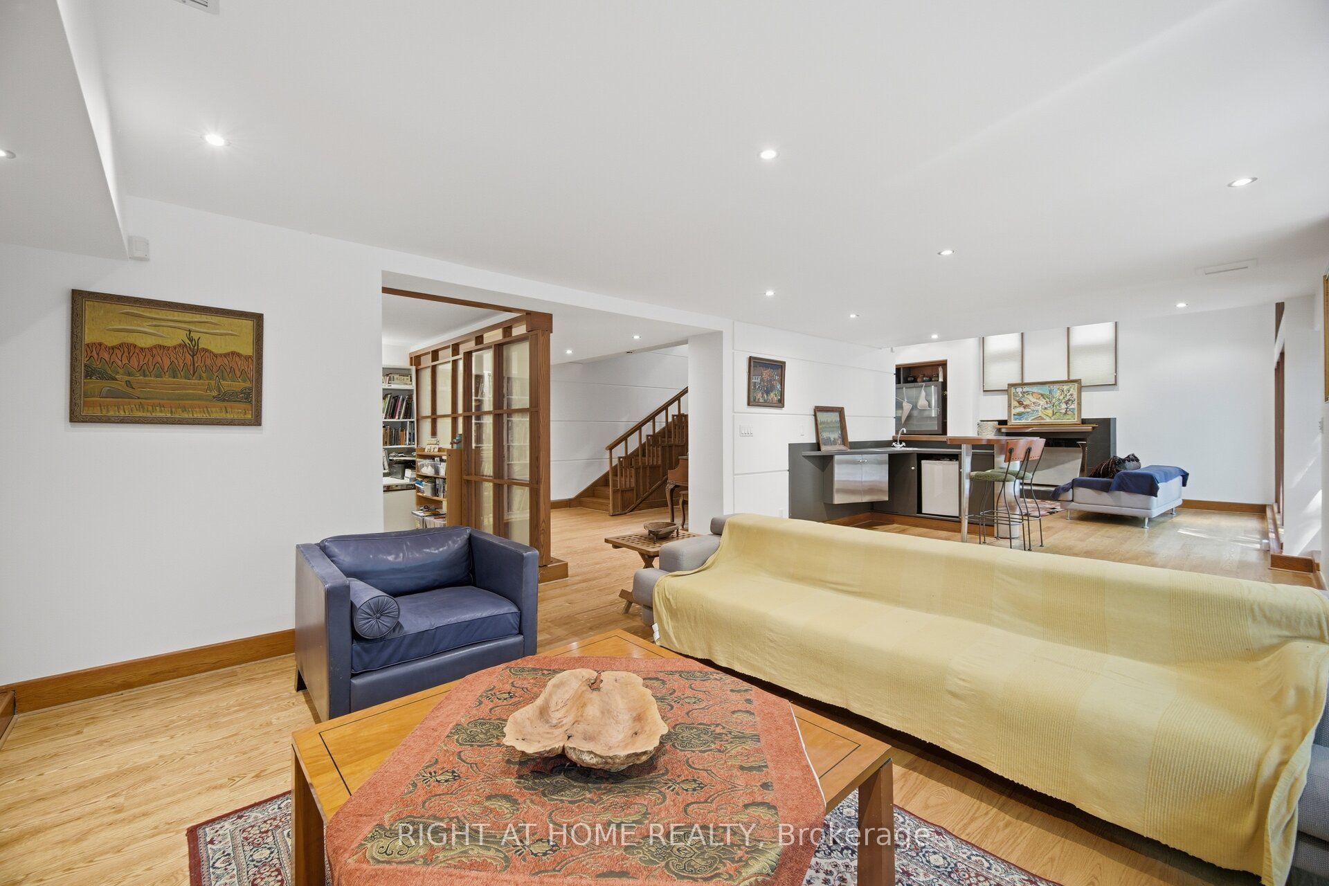 9 Saguenay Avenue Property Photo 40