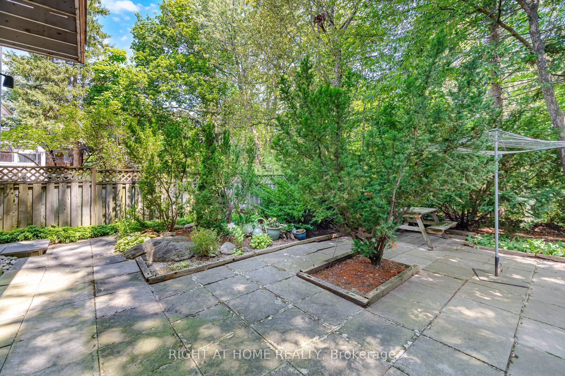 9 Saguenay Avenue Property Photo 49