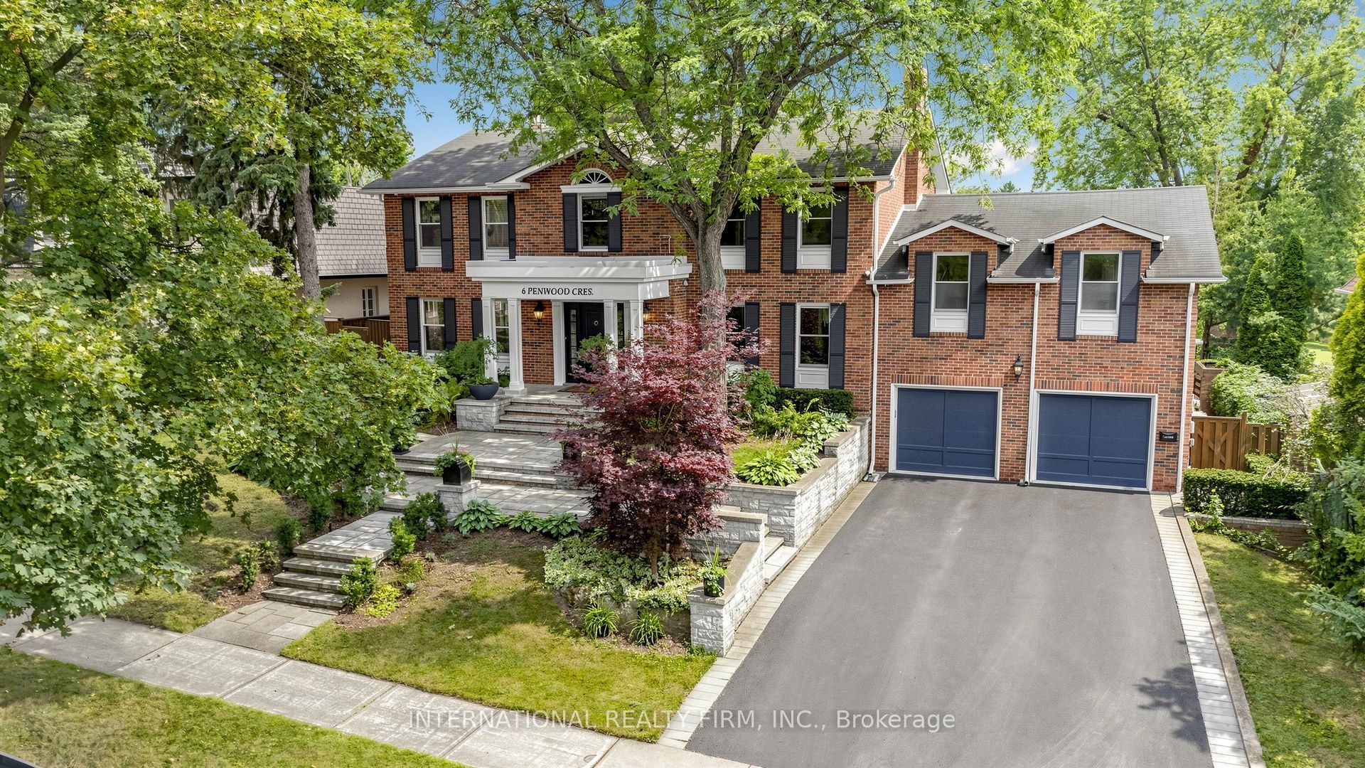 6 Penwood Crescent Property Photo 2