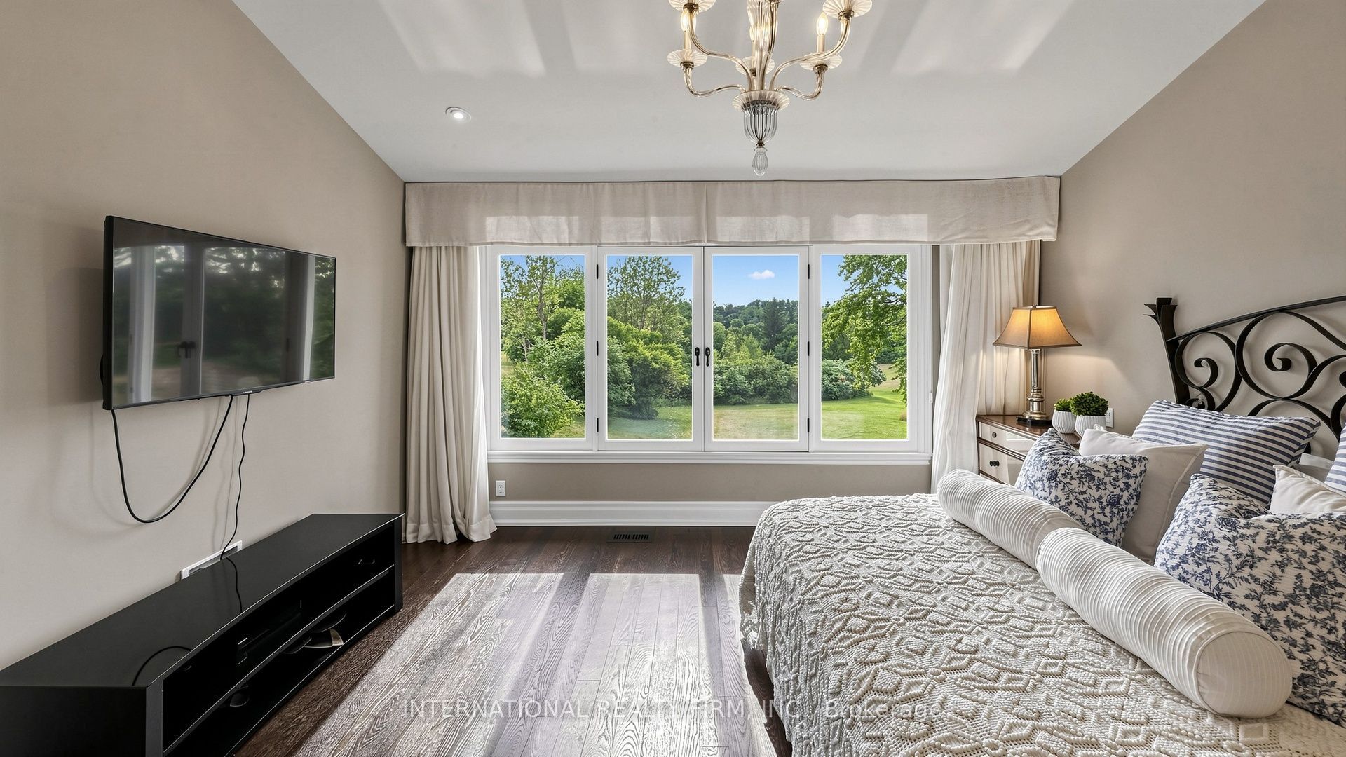 6 Penwood Crescent Property Photo 14