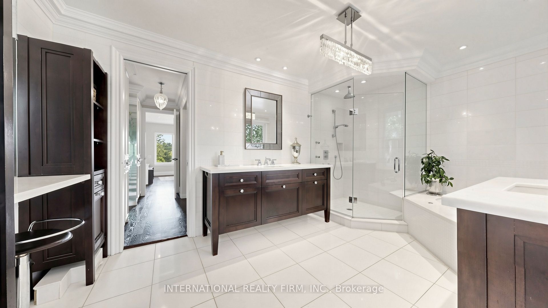 6 Penwood Crescent Property Photo 16