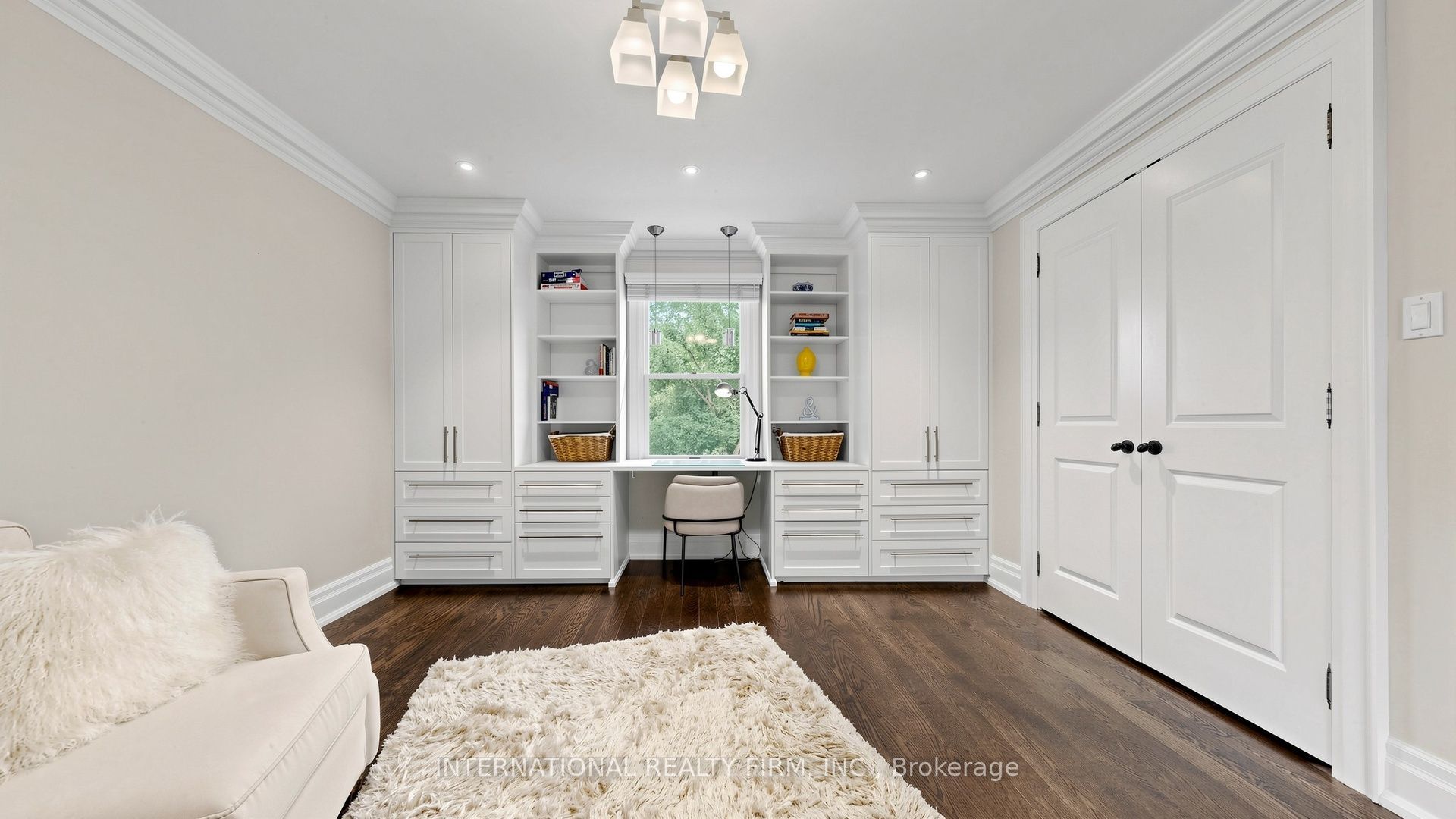 6 Penwood Crescent Property Photo 20