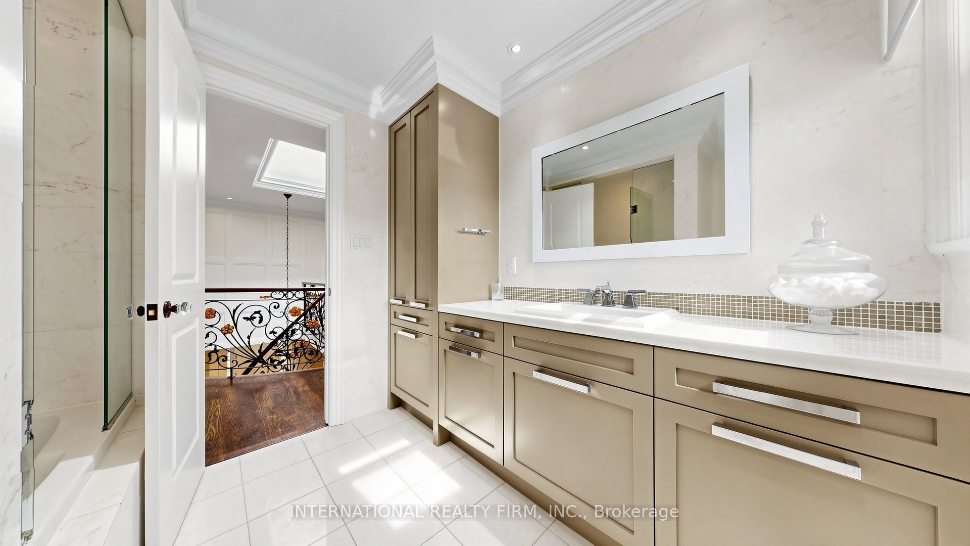 6 Penwood Crescent Property Photo 21