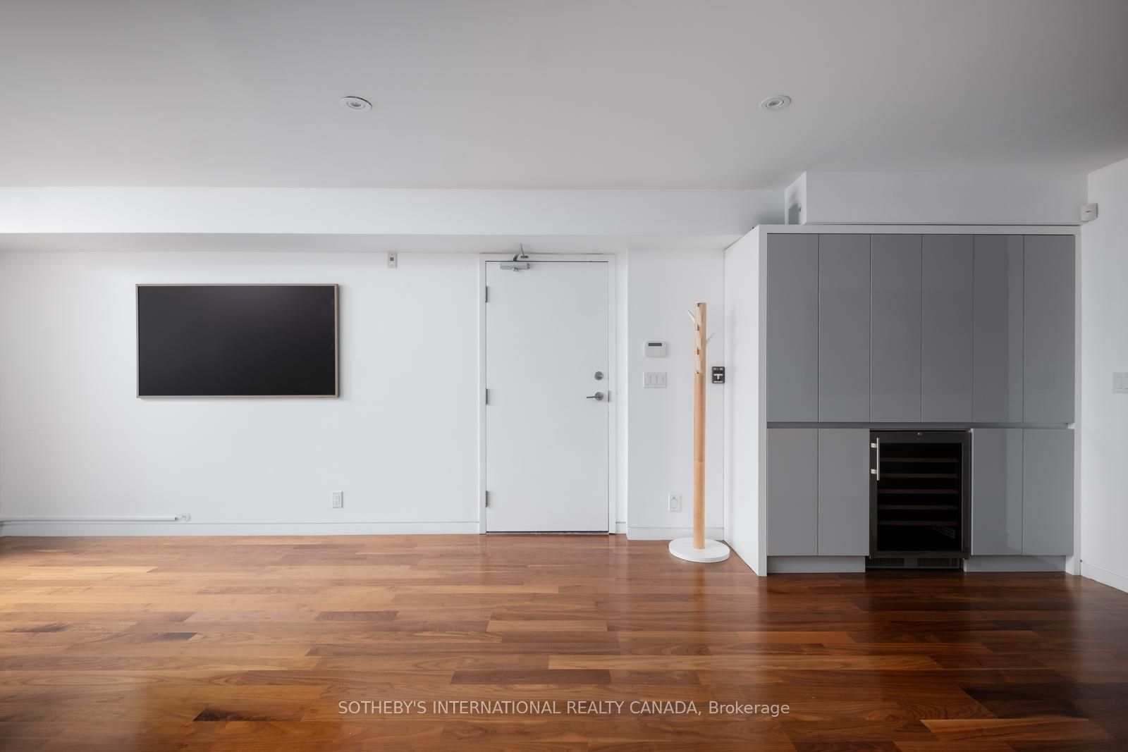 101 Scollard Street Second Floor Property Photo 10