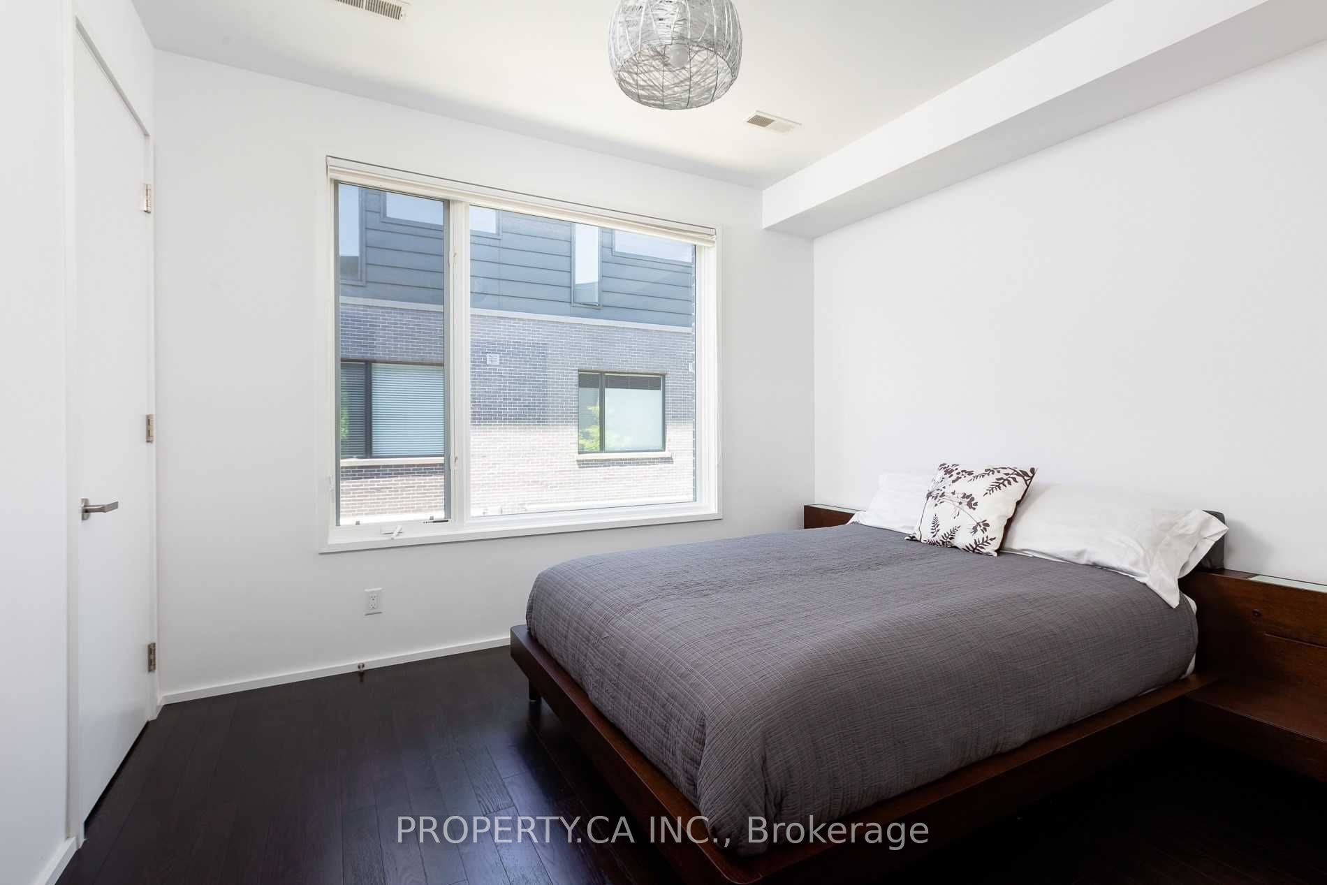 238 Manning Avenue Property Photo 15