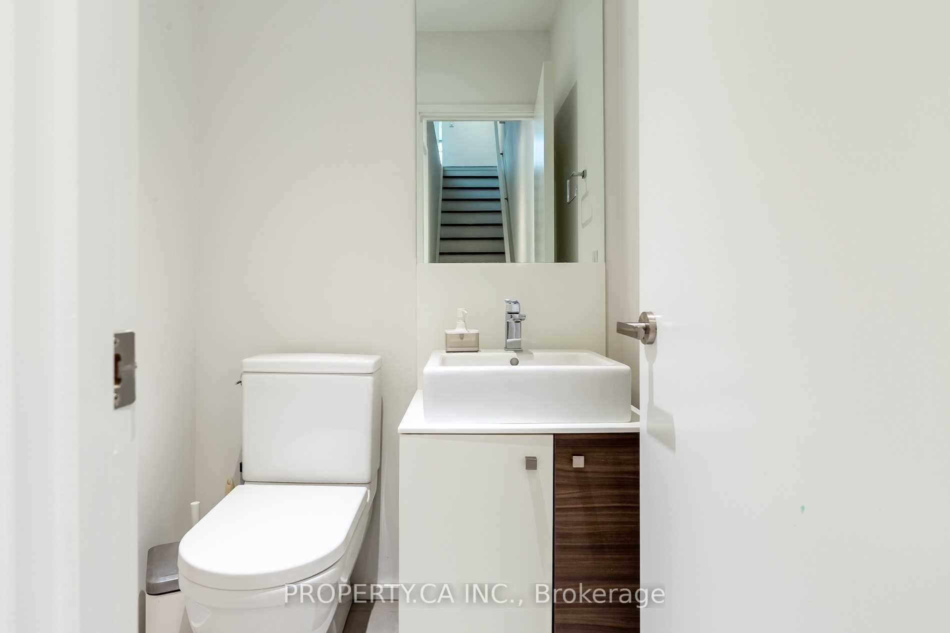 238 Manning Avenue Property Photo 34