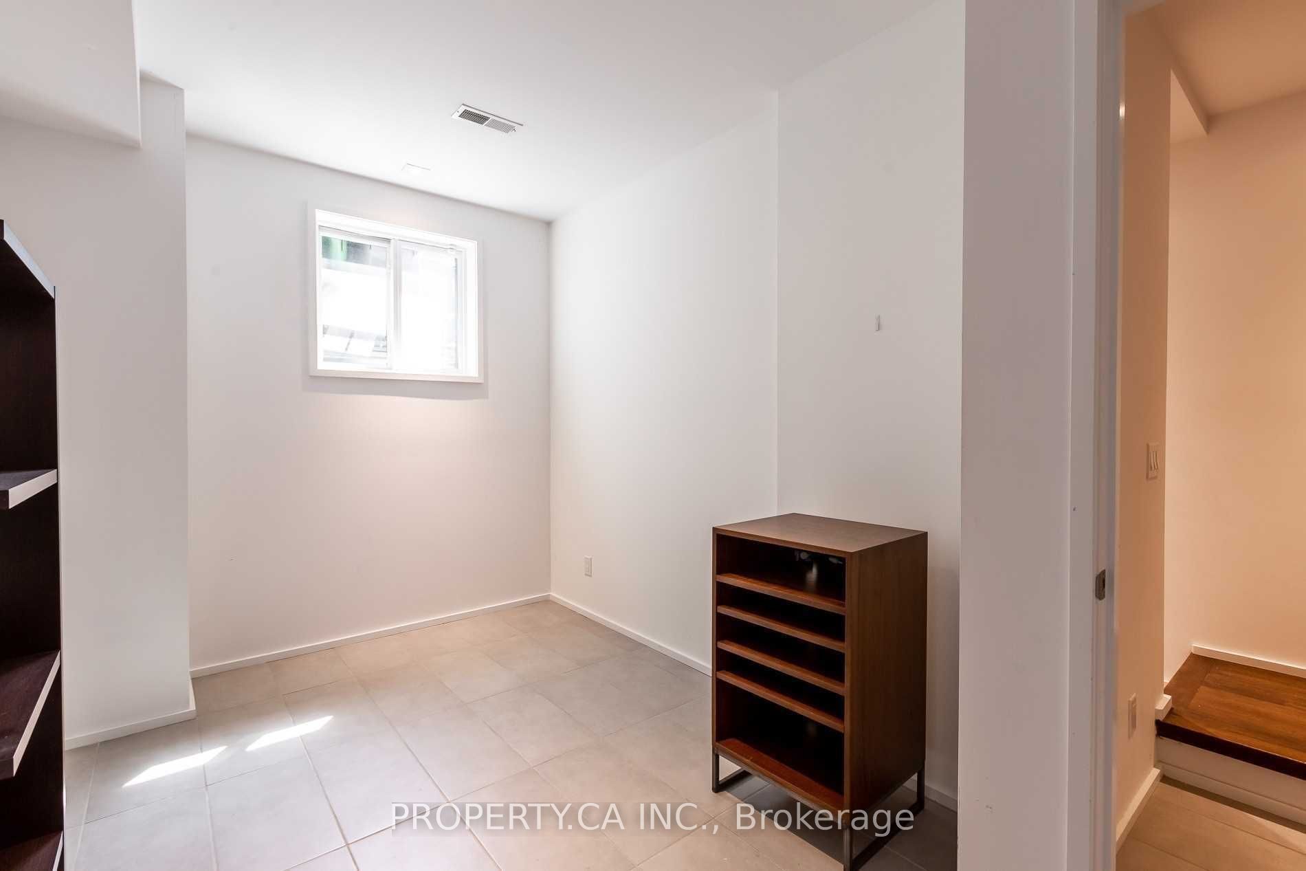 238 Manning Avenue Property Photo 35